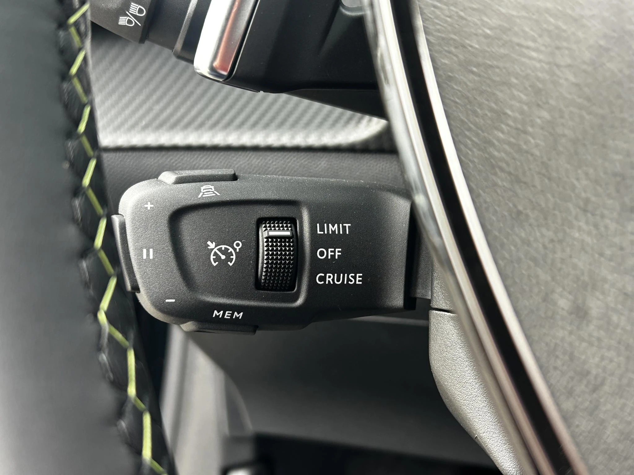 Peugeot-208-image-14