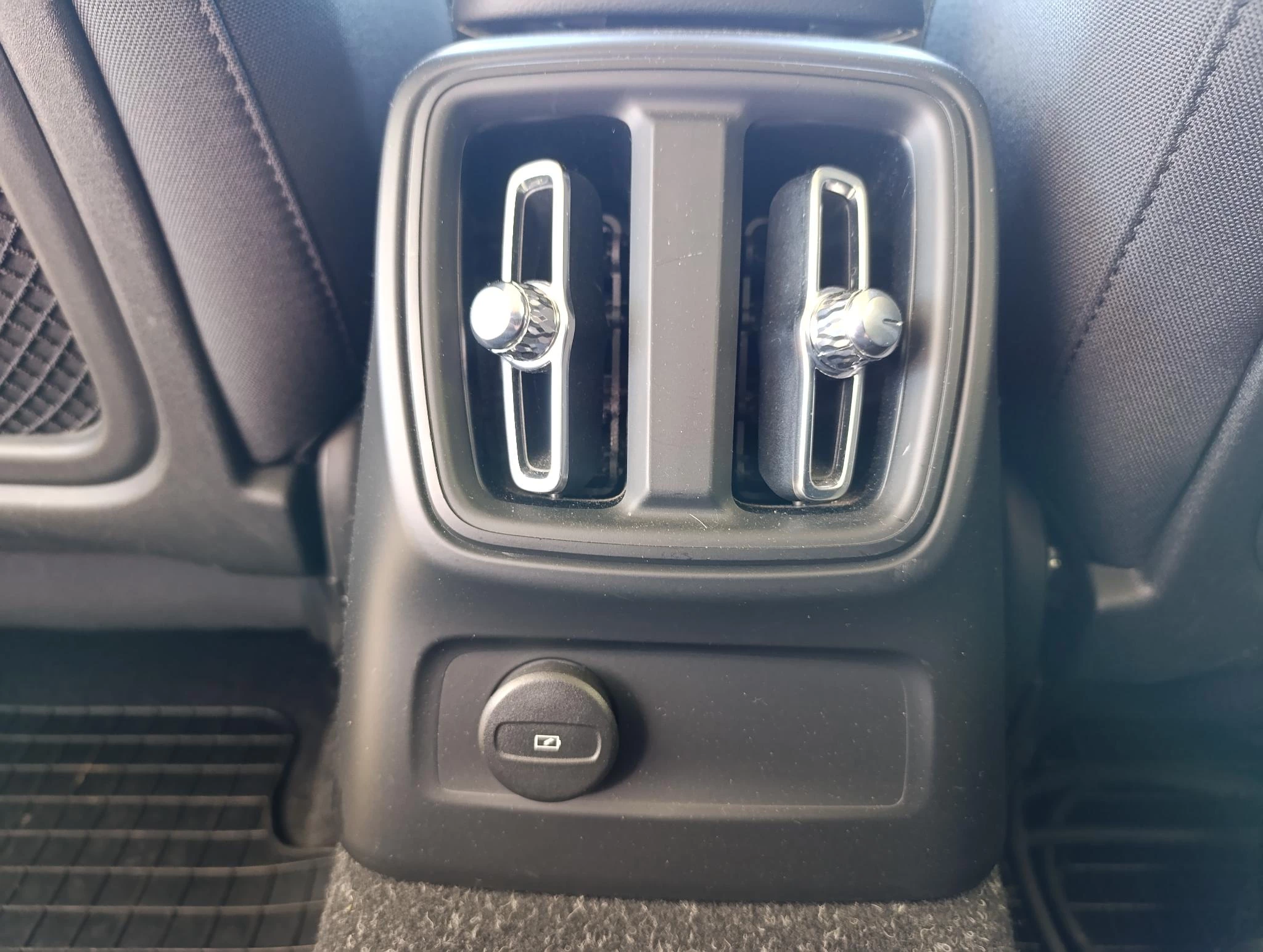 Volvo XC40 1.5 T5 Recharge Business Pro