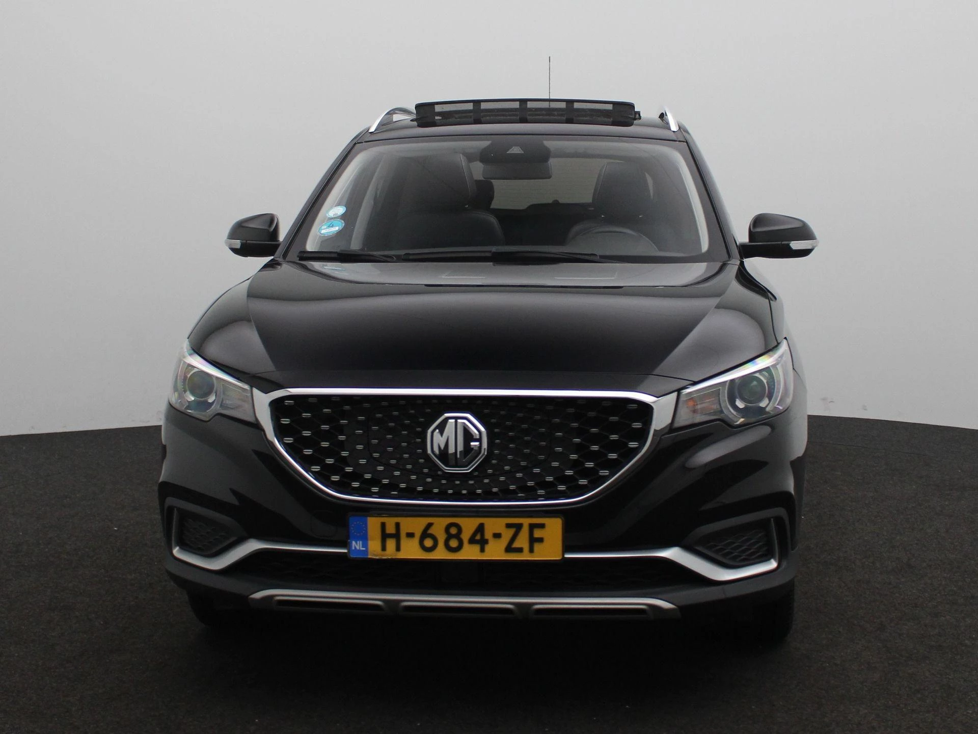 MG-ZS EV-image-2
