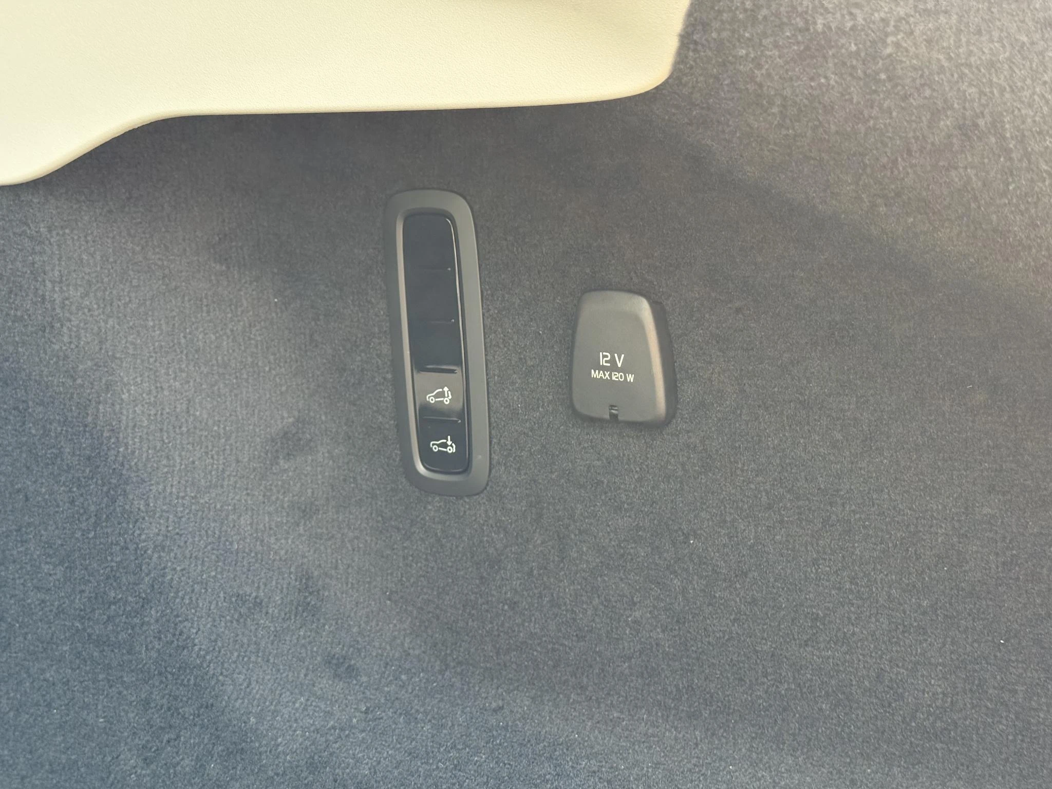 Volvo-ES90-image-8
