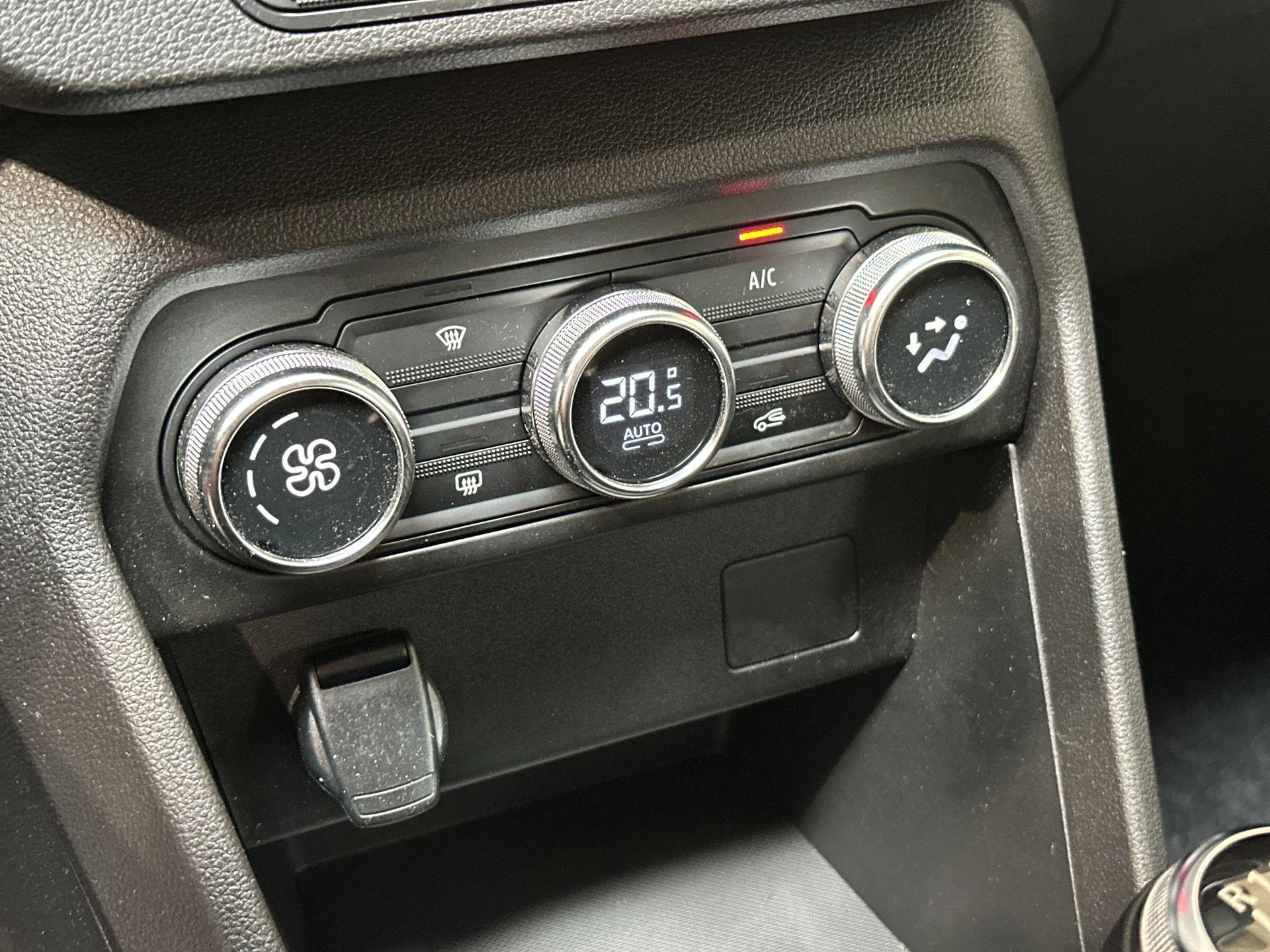 Dacia-Sandero-image-16