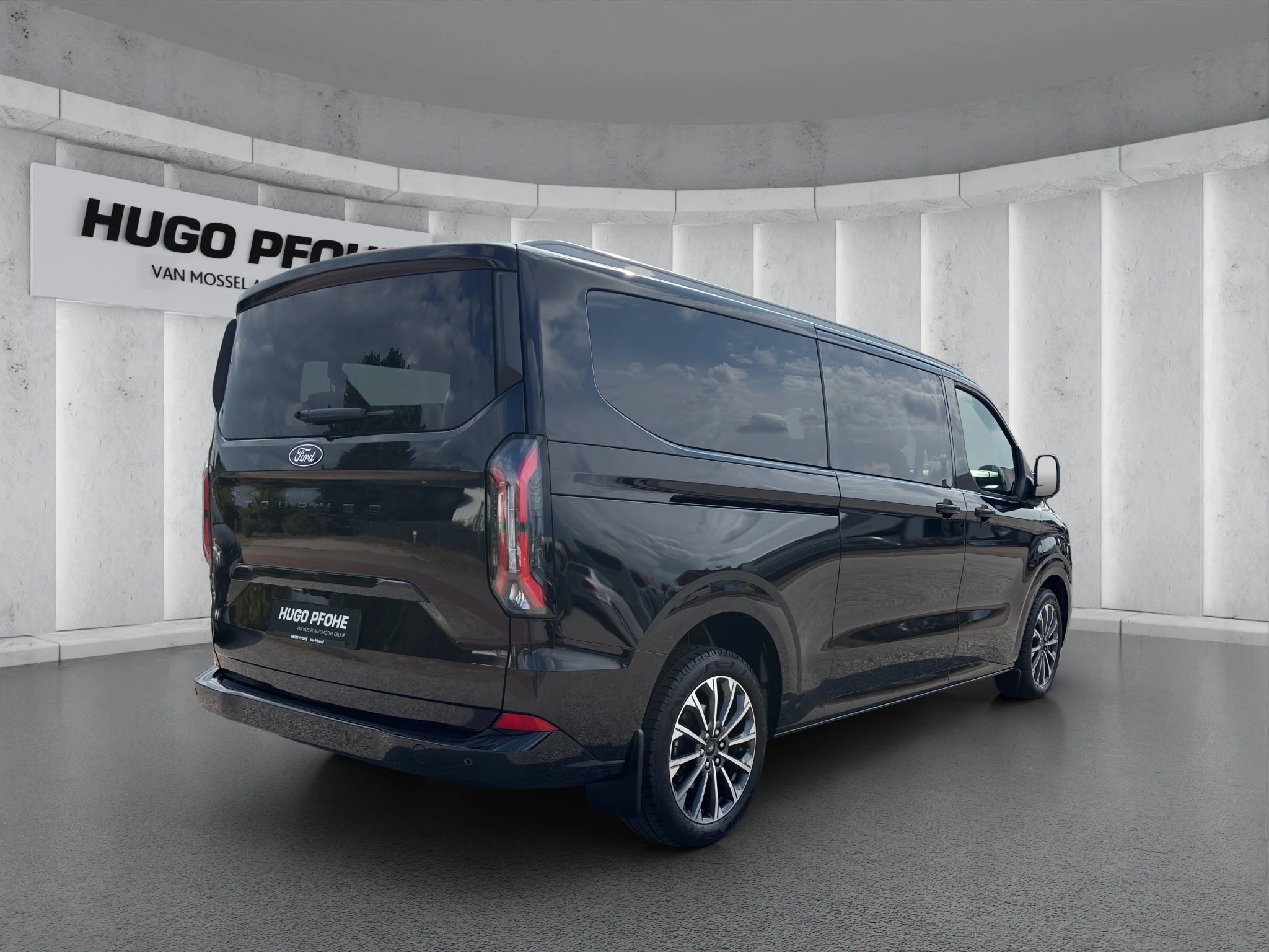Ford-Tourneo Custom-image-4
