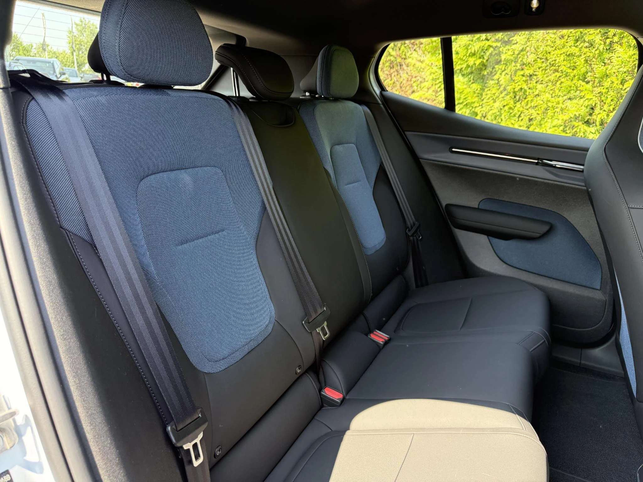 Volvo-EX30-image-8