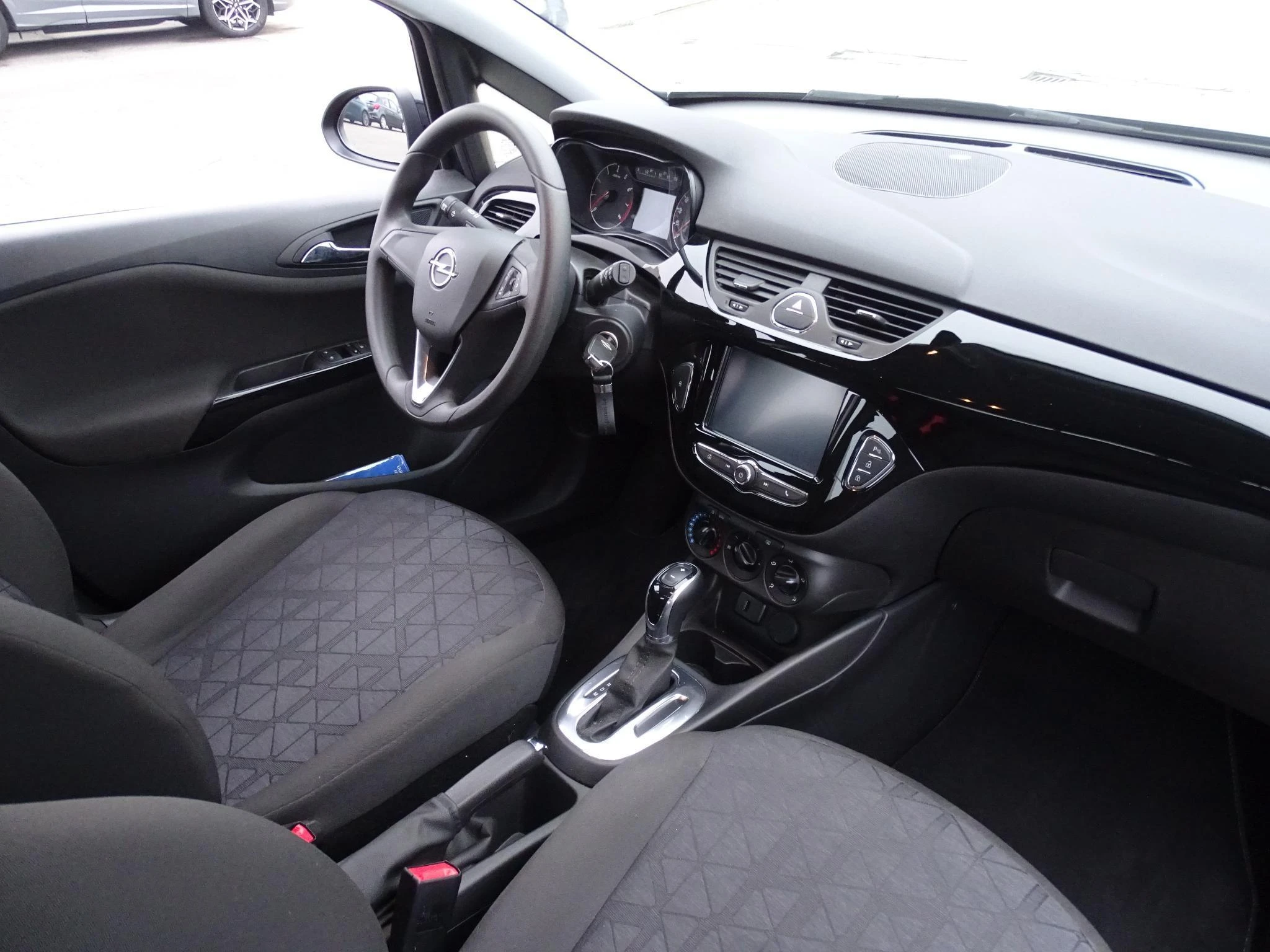 Opel-Corsa-image-8