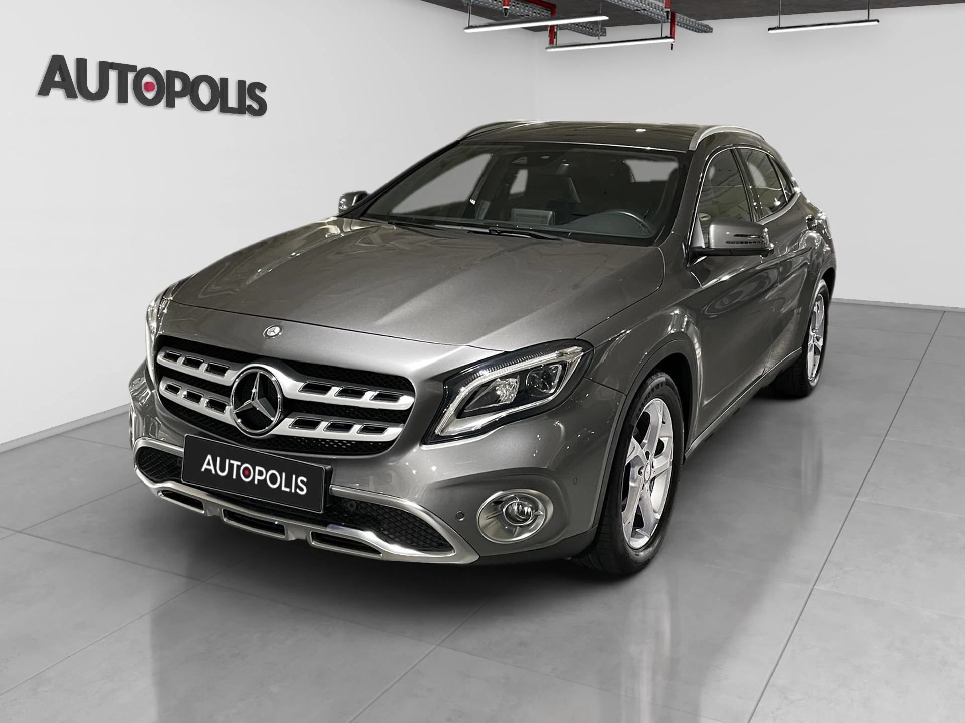 Mercedes-Benz-GLA-image-16