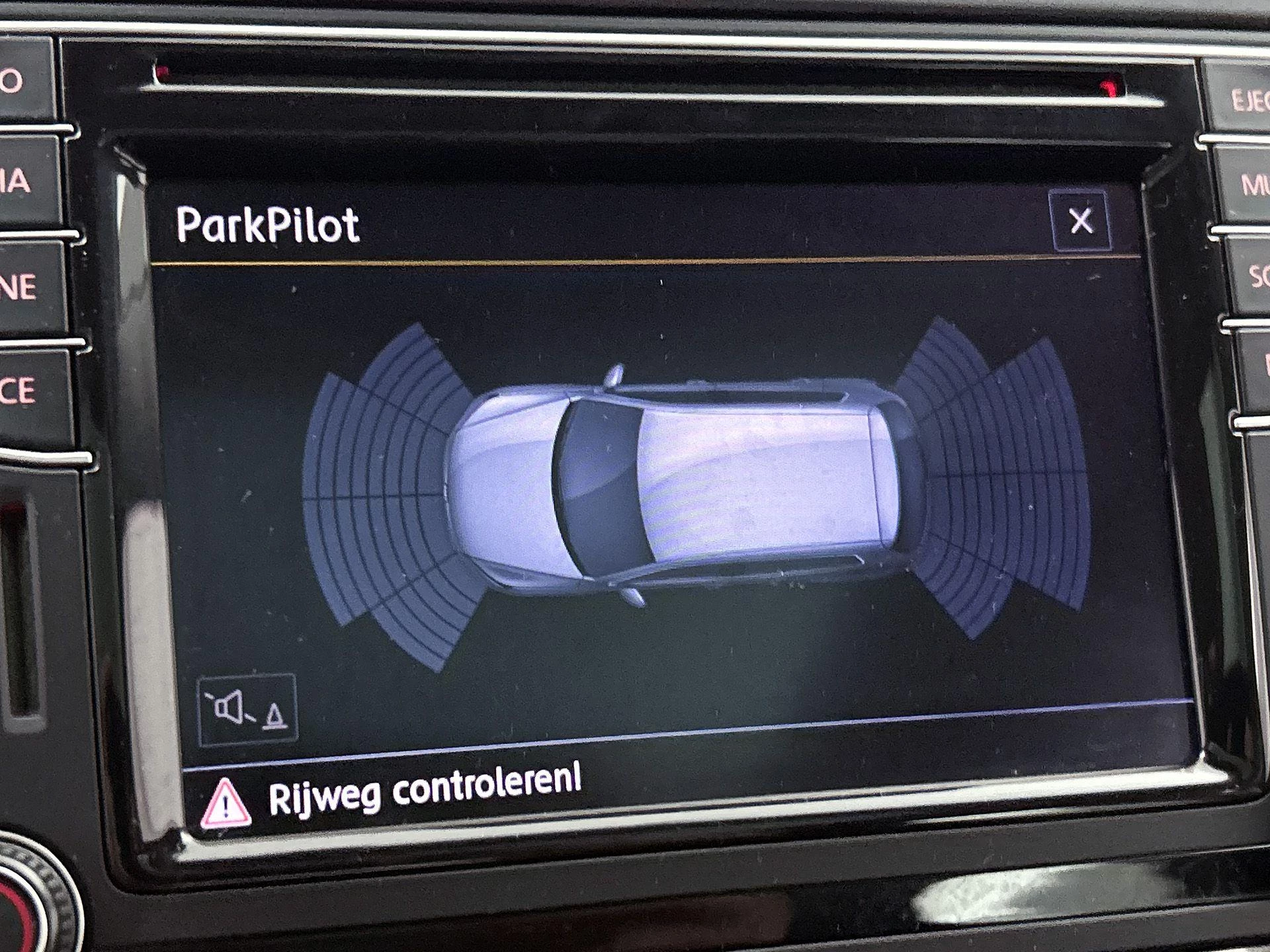Volkswagen-Tiguan-image-14