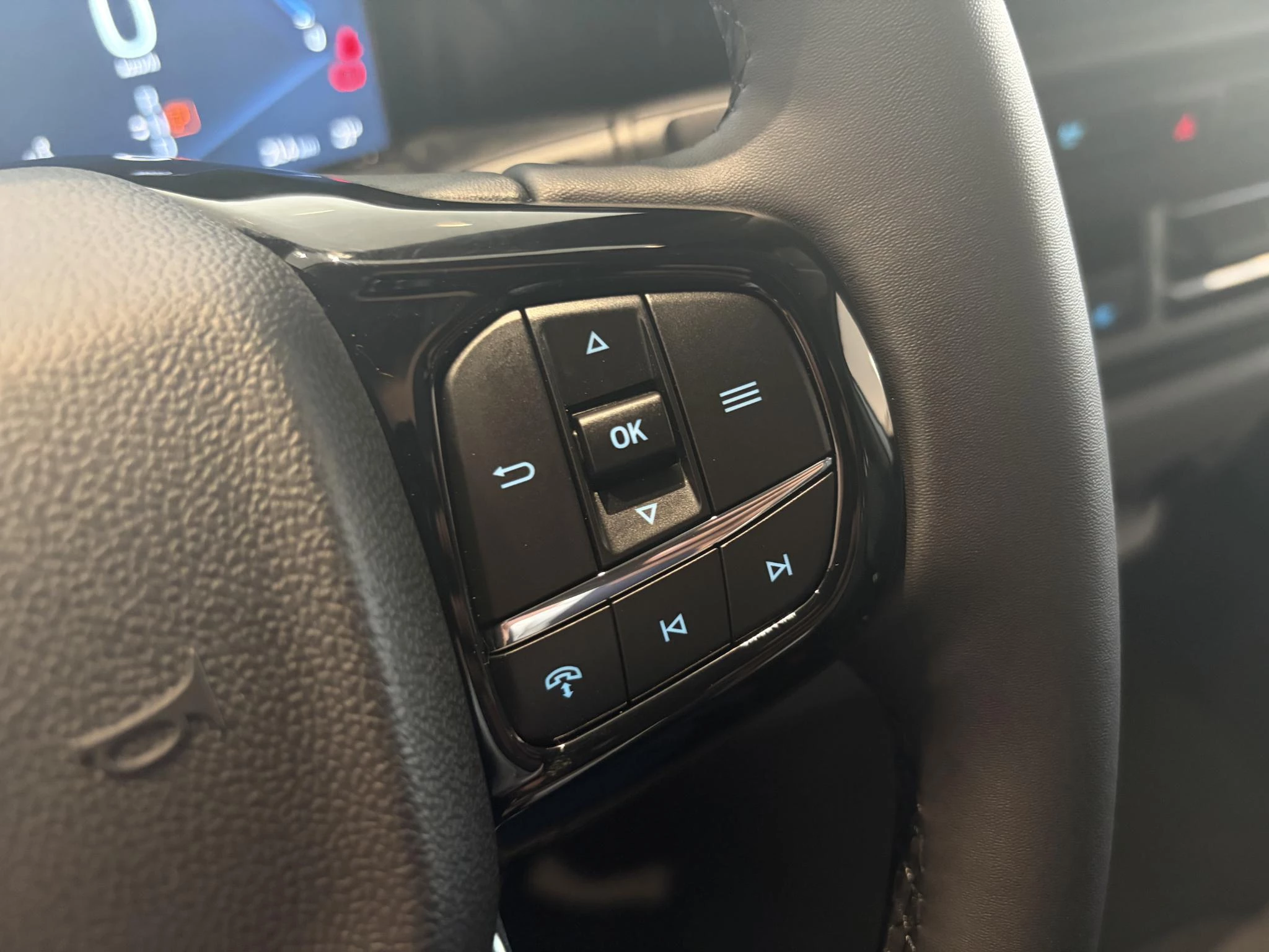Ford E-Transit Custom 340 L2H1 Limited 71 kWh