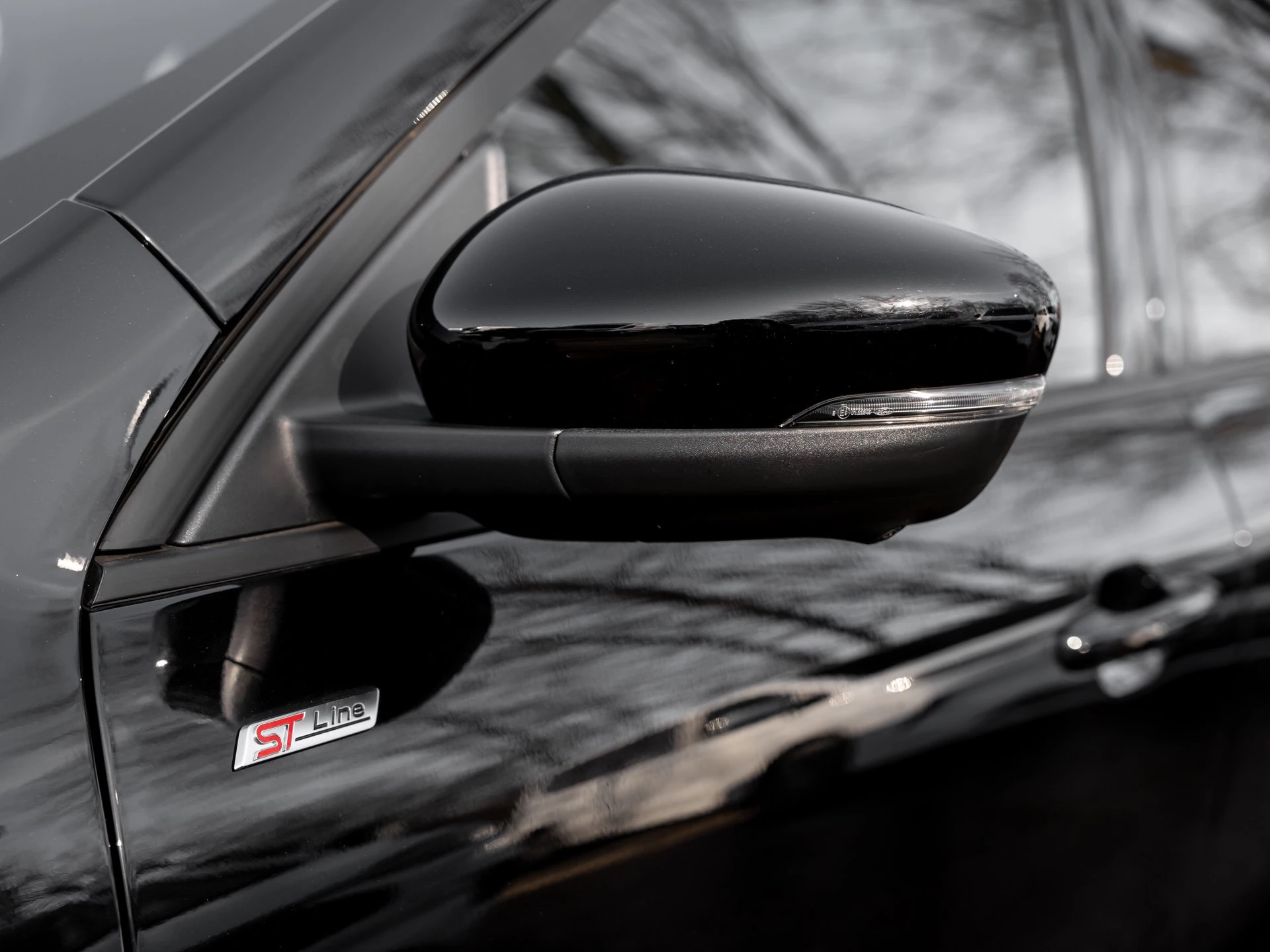 Ford Kuga ST-Line X Aut.*360GRAD*LED-MATRIX*NAVI*GRA*WINTER-PKT.