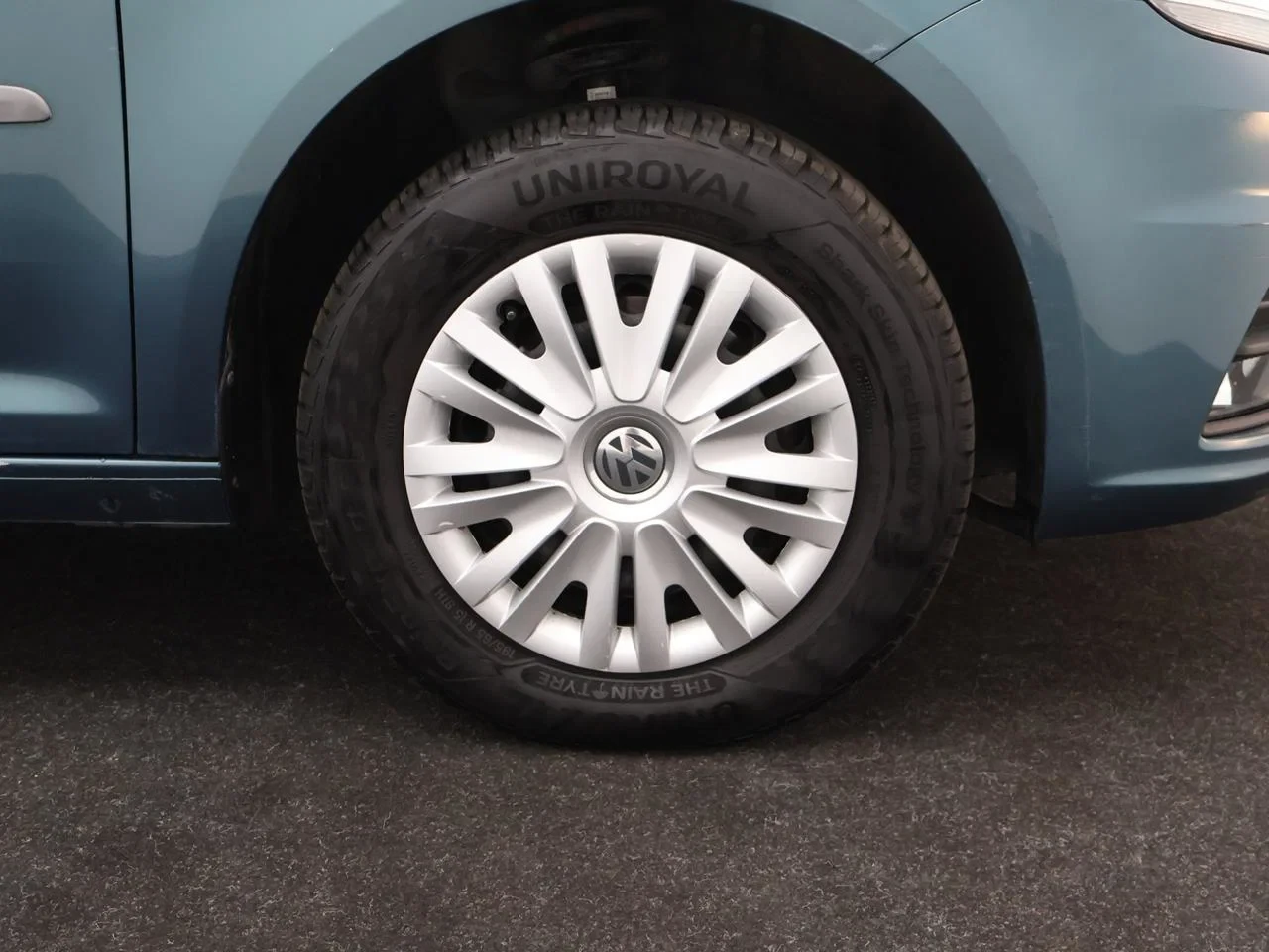Volkswagen Caddy CNG 1.4 TGI Trendline *DSG*NAVI*TREKHAAK*AUTOCLIMA*CRUIZE*...