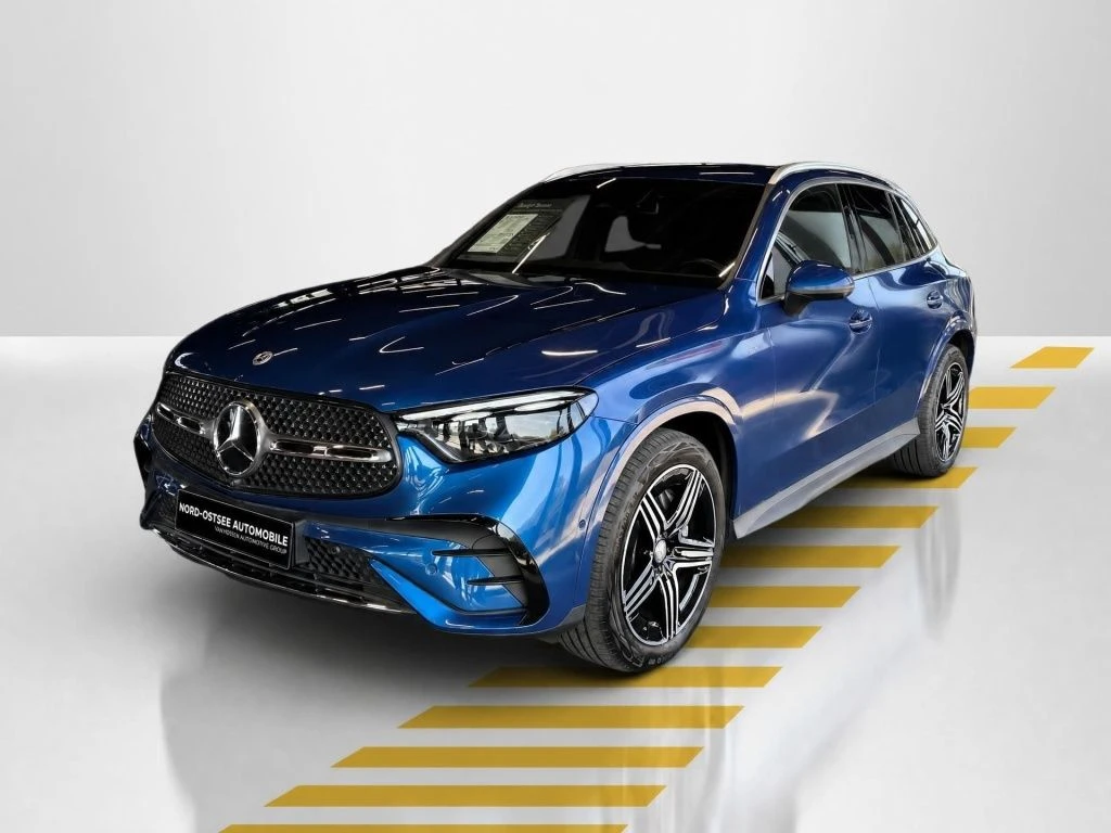Mercedes-Benz-GLC 300-image-3