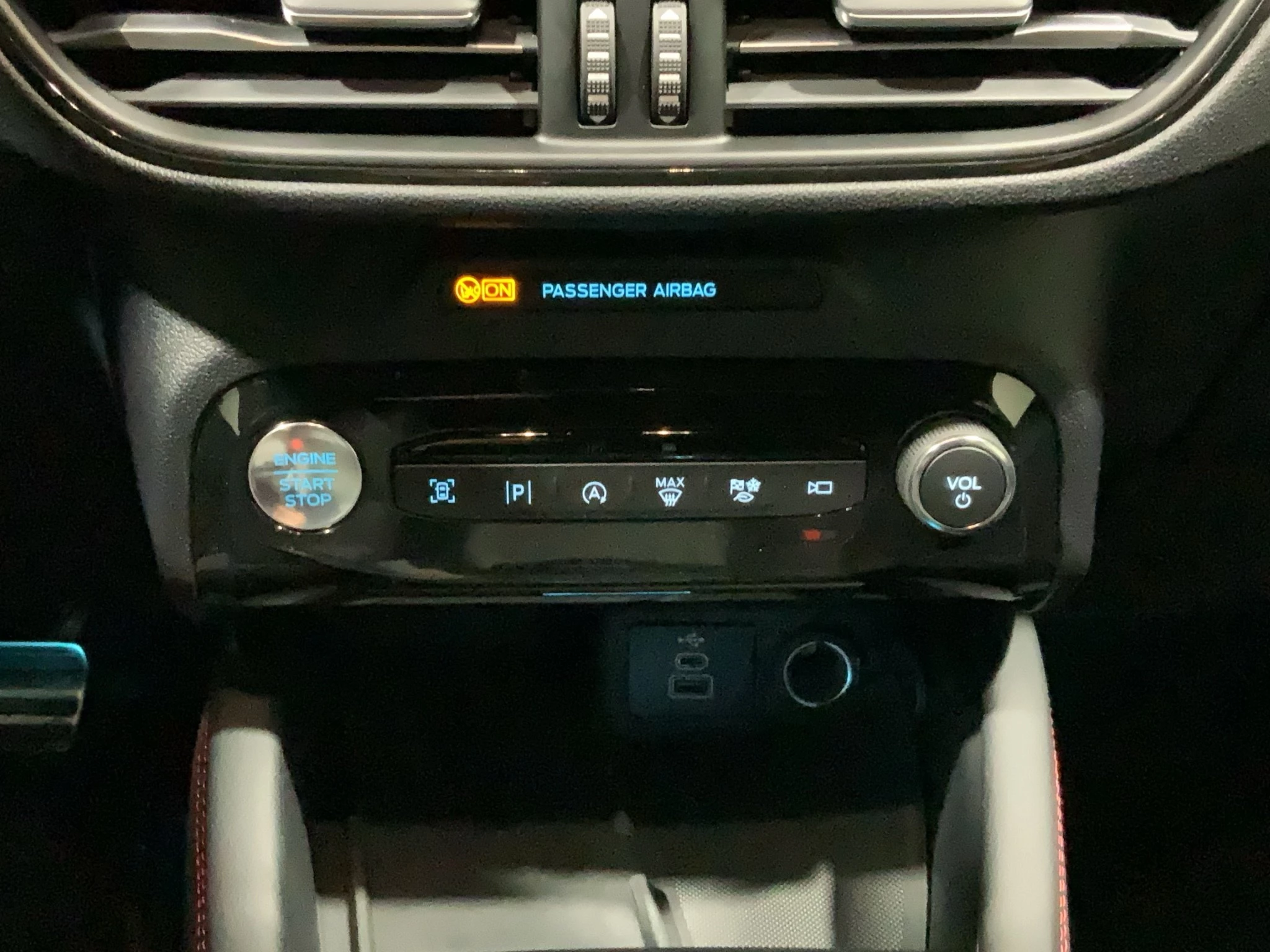 Ford Kuga ST-Line X Aut.*360GRAD*LED-MATRIX*NAVI*GRA*WINTER-PKT.