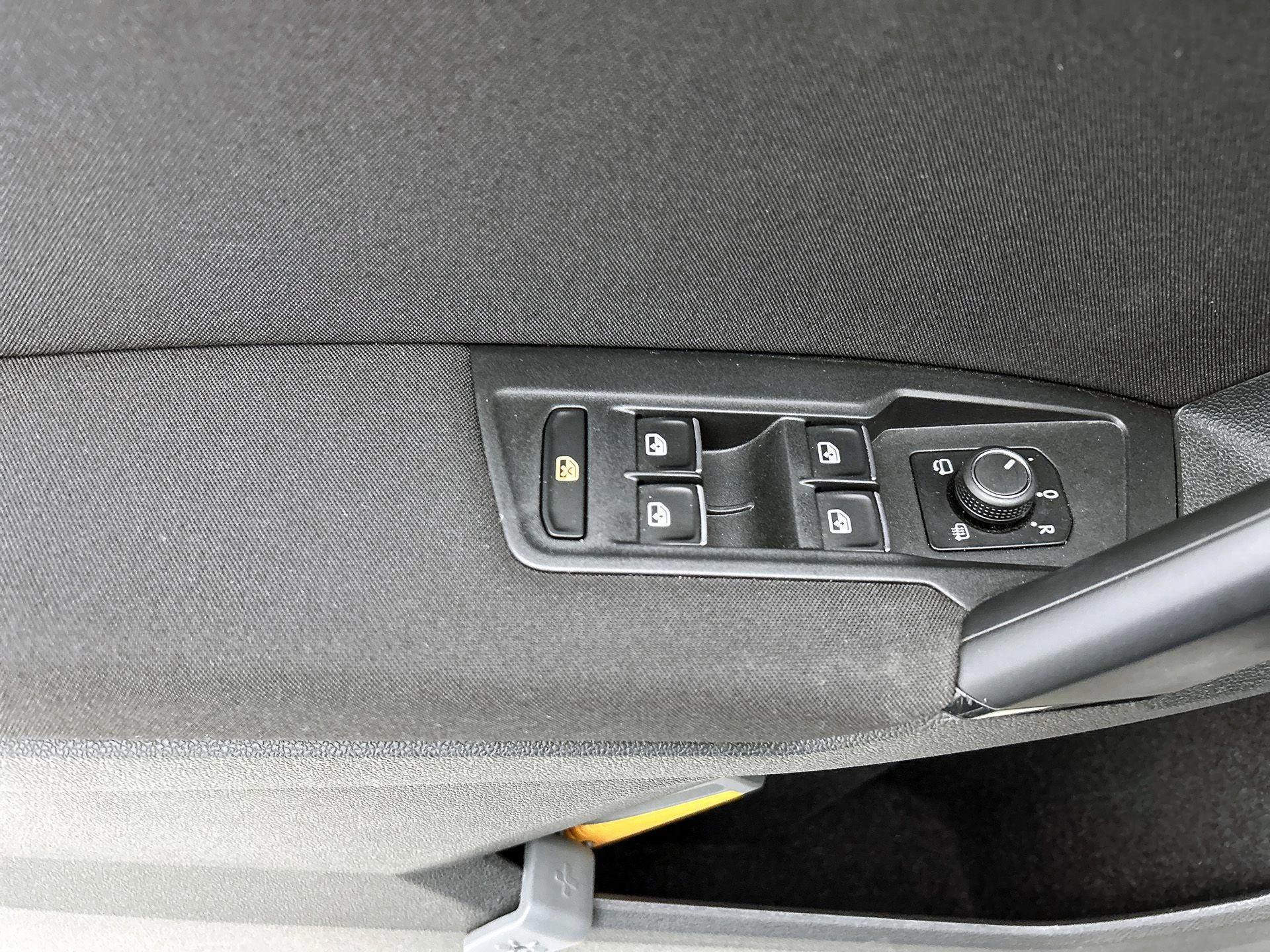 Volkswagen-Tiguan-image-29