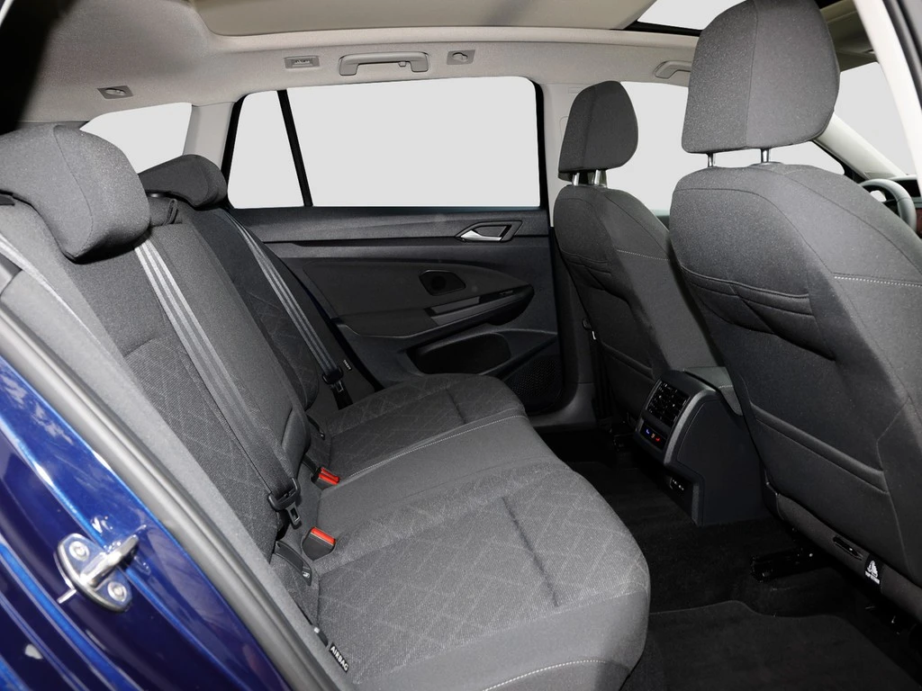 Volkswagen-Golf-image-9