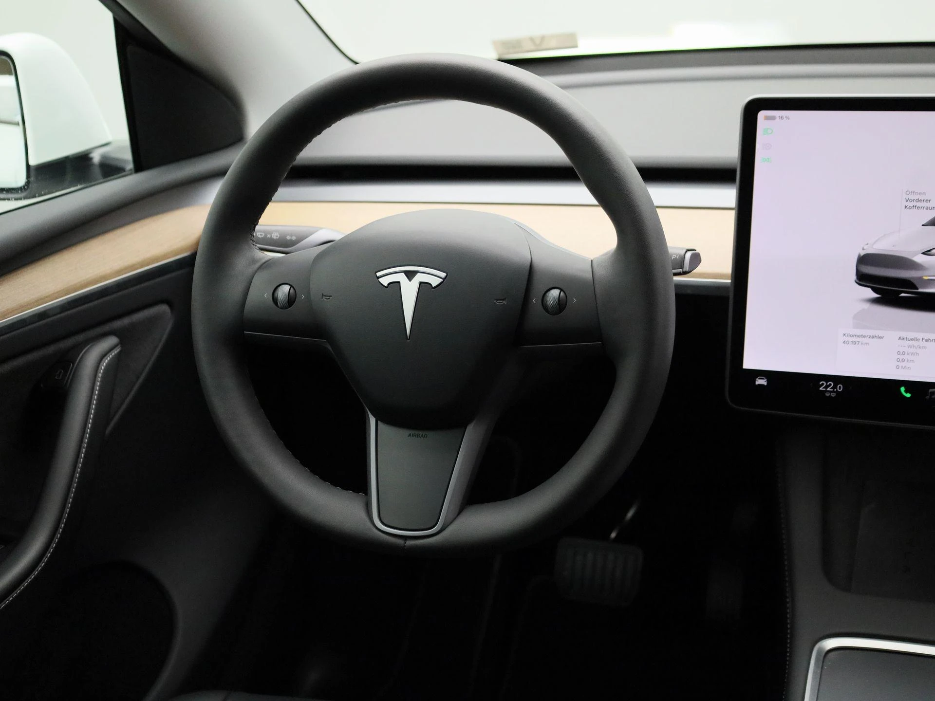 Tesla-Model Y-image-9