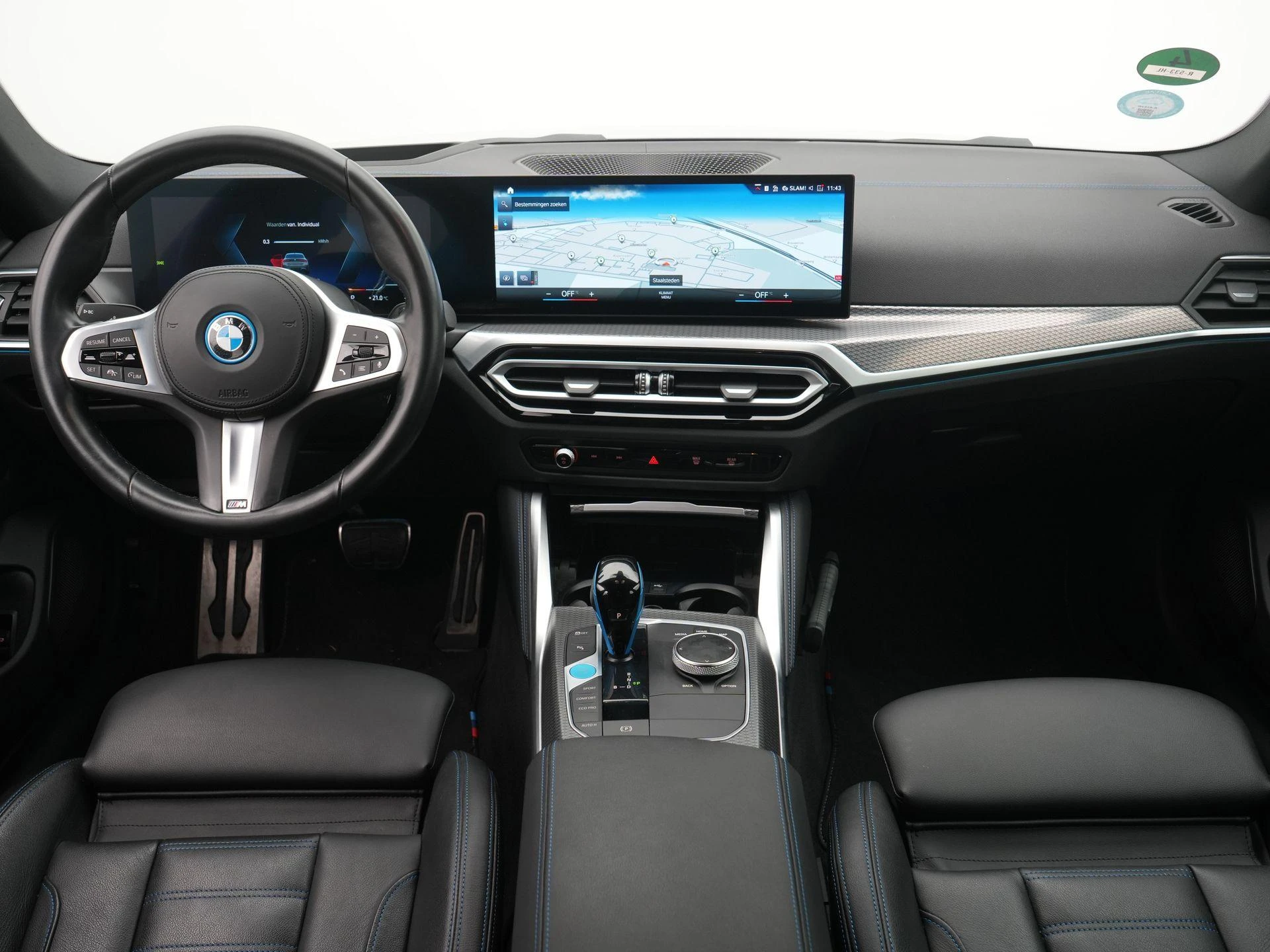 BMW-i4-image-6