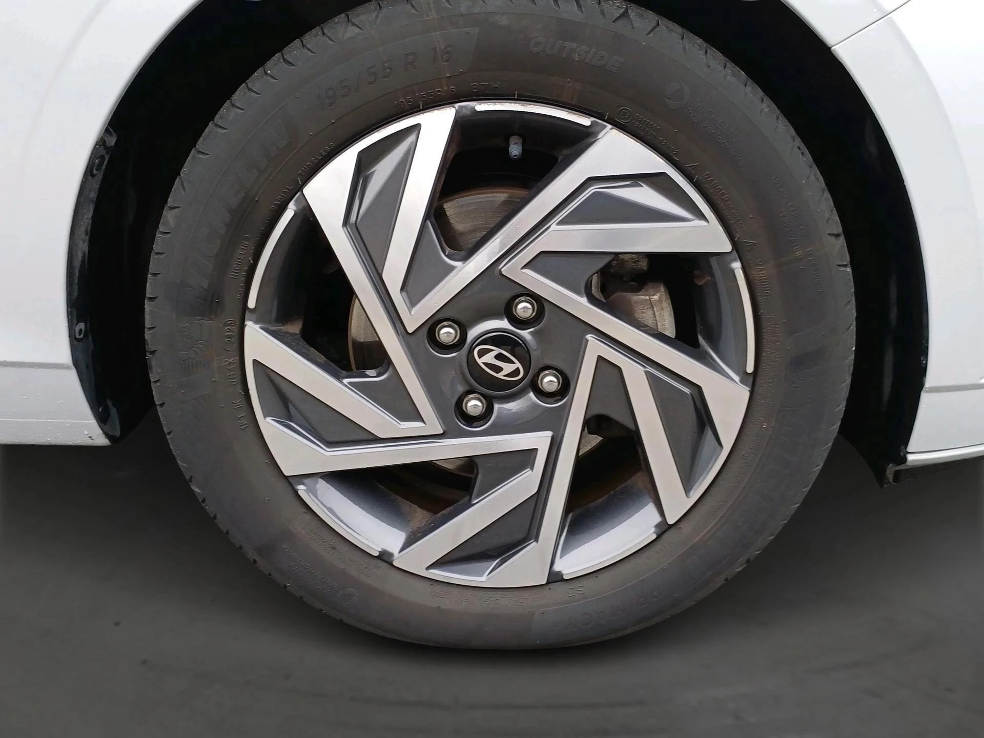 Hyundai i20 1.0 T-GDi 7-DCT 74kW Twist