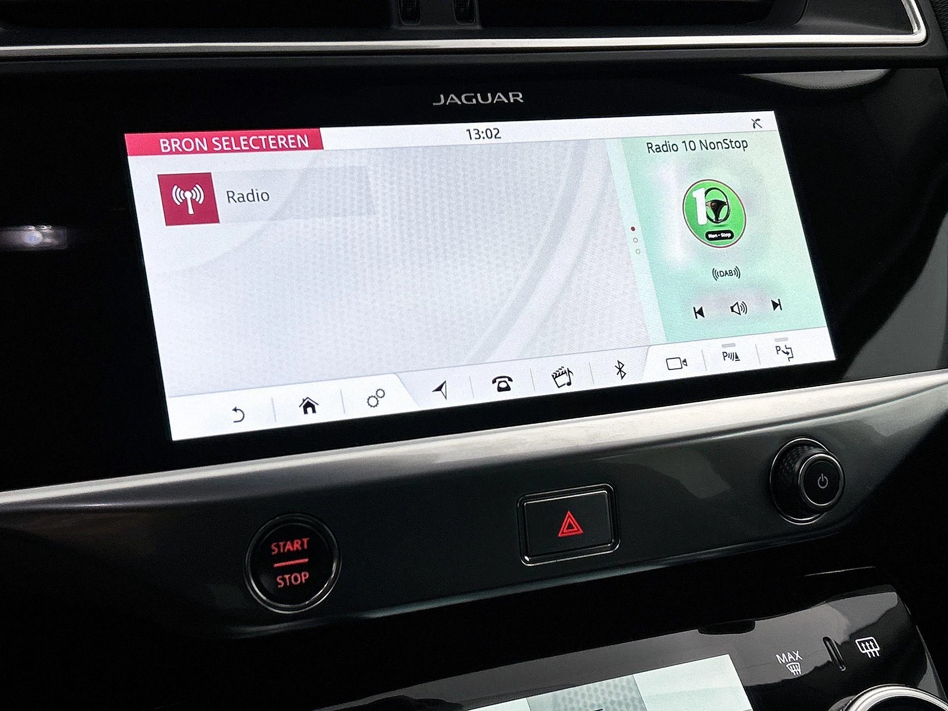 Jaguar-I-PACE-image-18