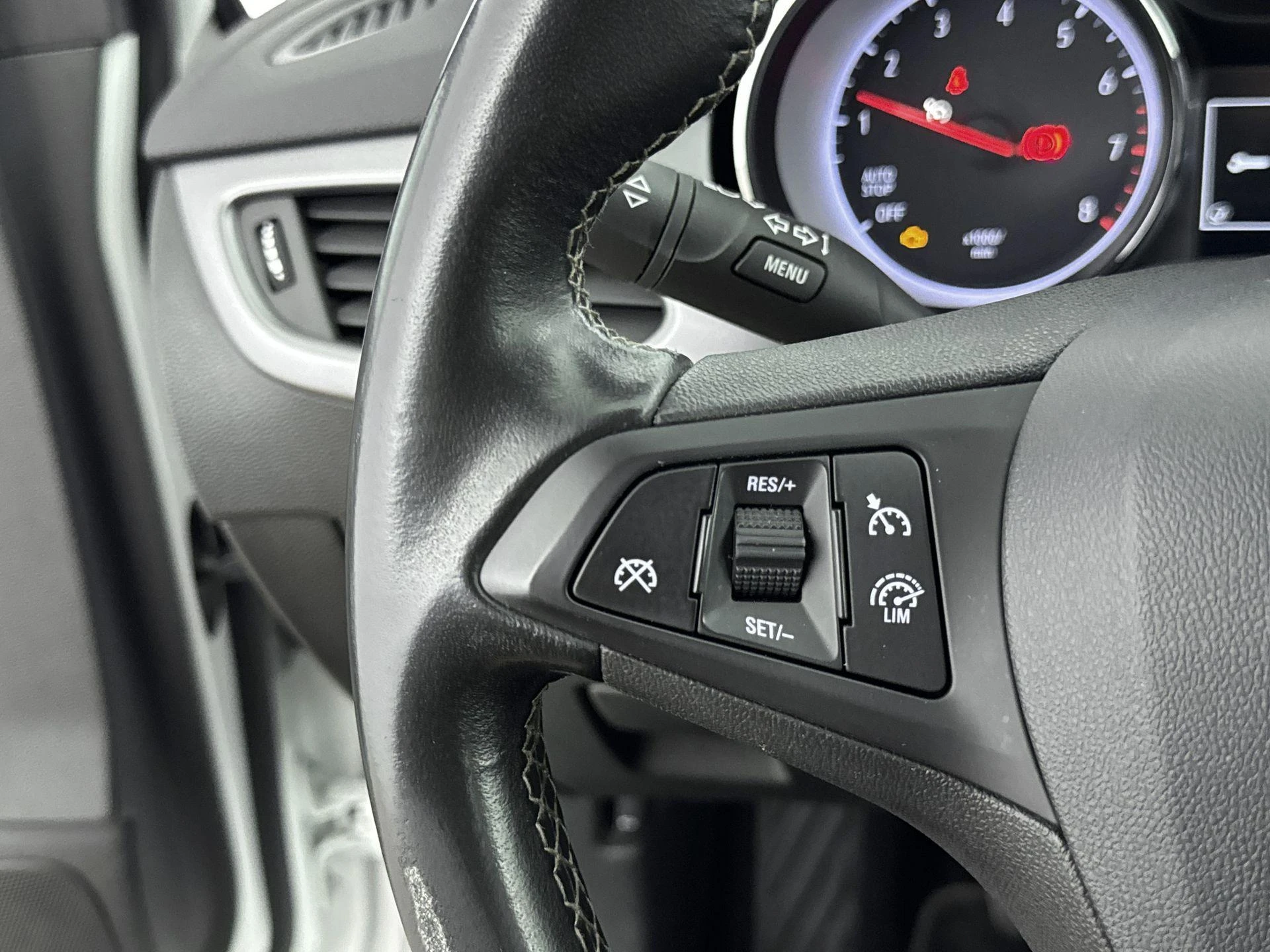 Opel-Astra-image-5