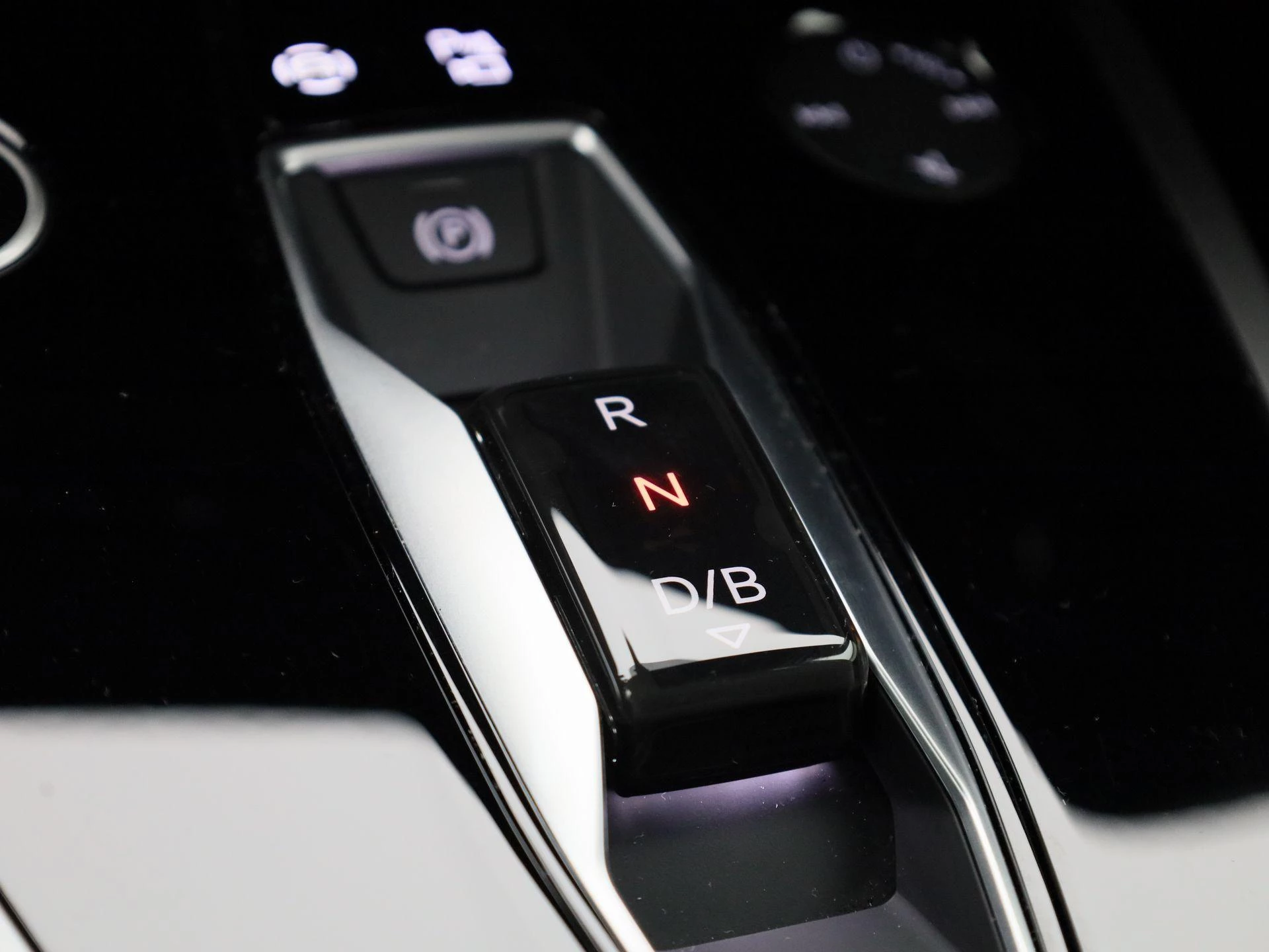 Audi-Q4 e-tron-image-24