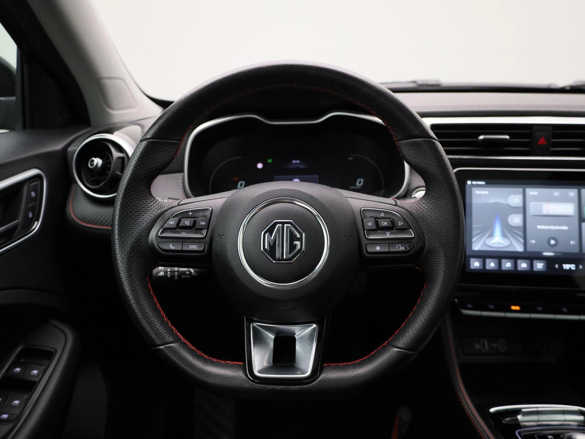 MG ZS EV Long Range Luxury 70 kWh