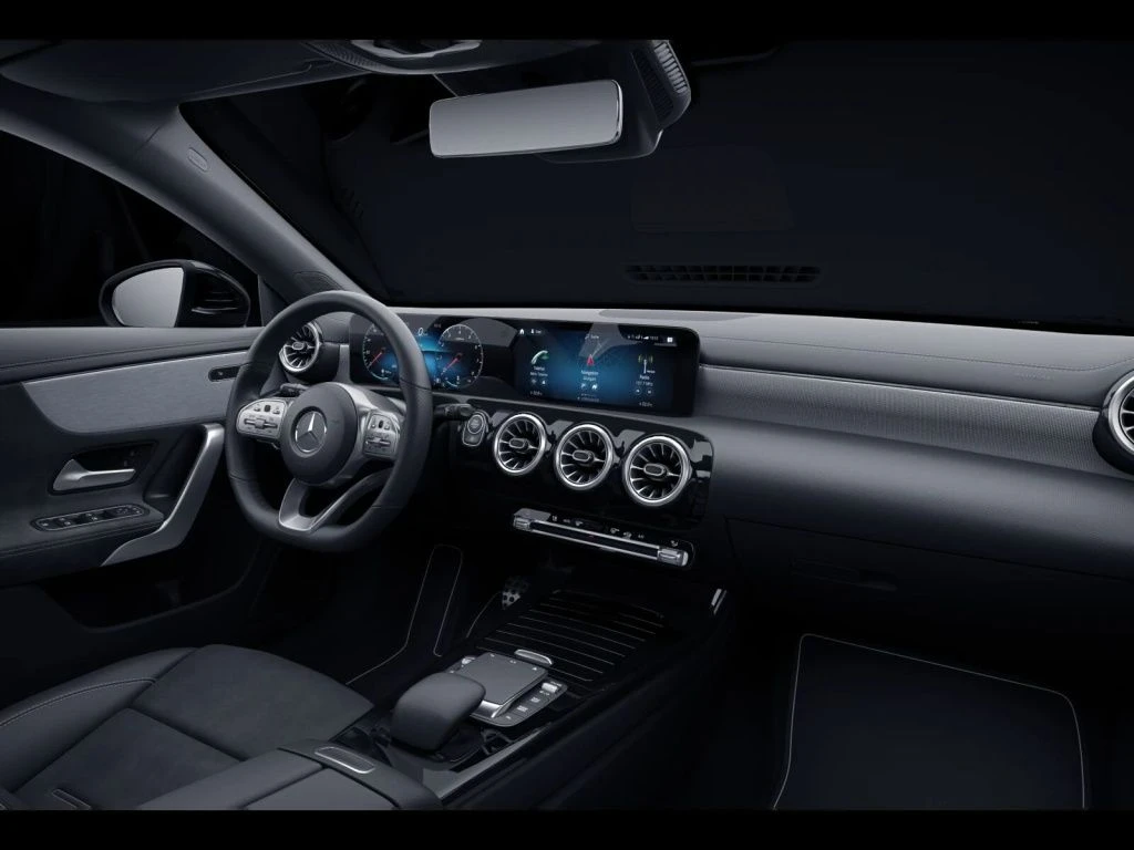 Mercedes-Benz-CLA 180-image-12