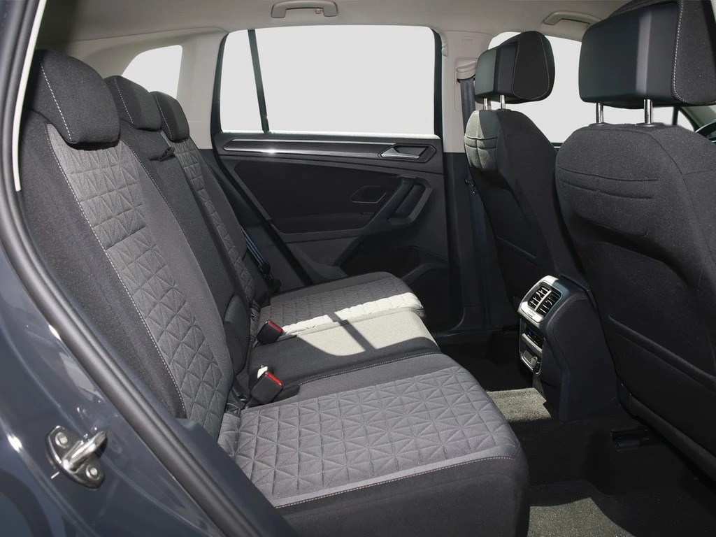 Volkswagen Tiguan 2.0 TDI DSG LIFE *AHK*Navi*Kamera*Climatronic*PDC*ACC*LED*