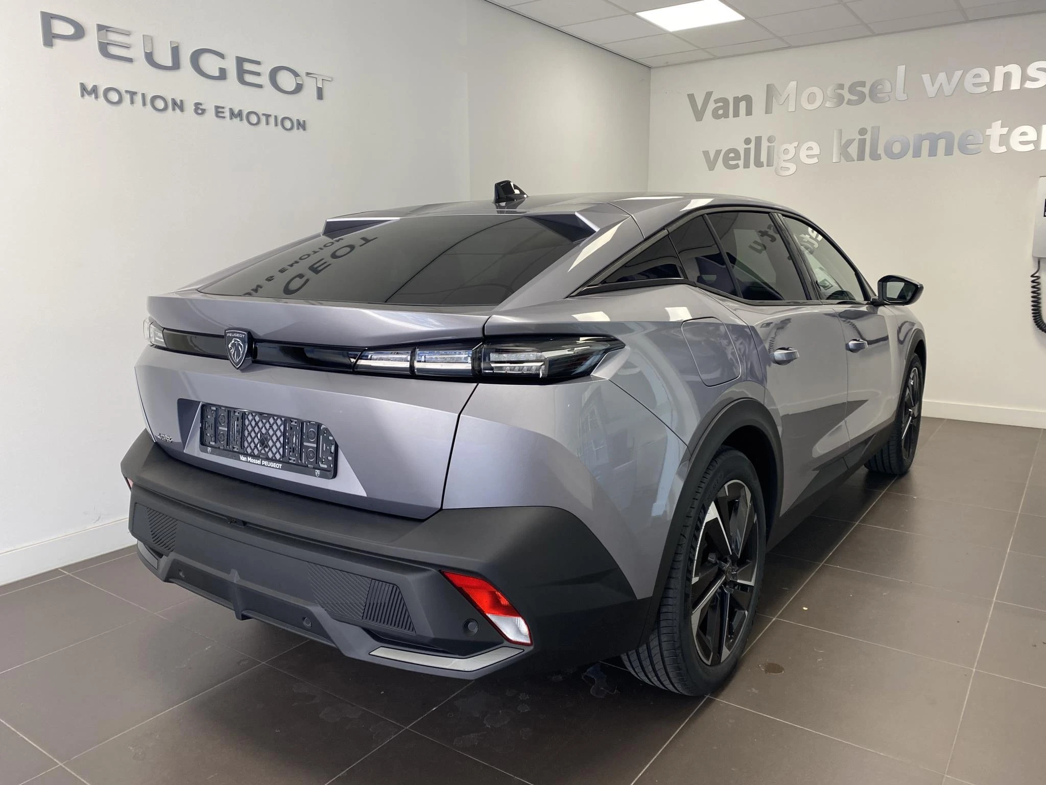 Peugeot-408-image-1