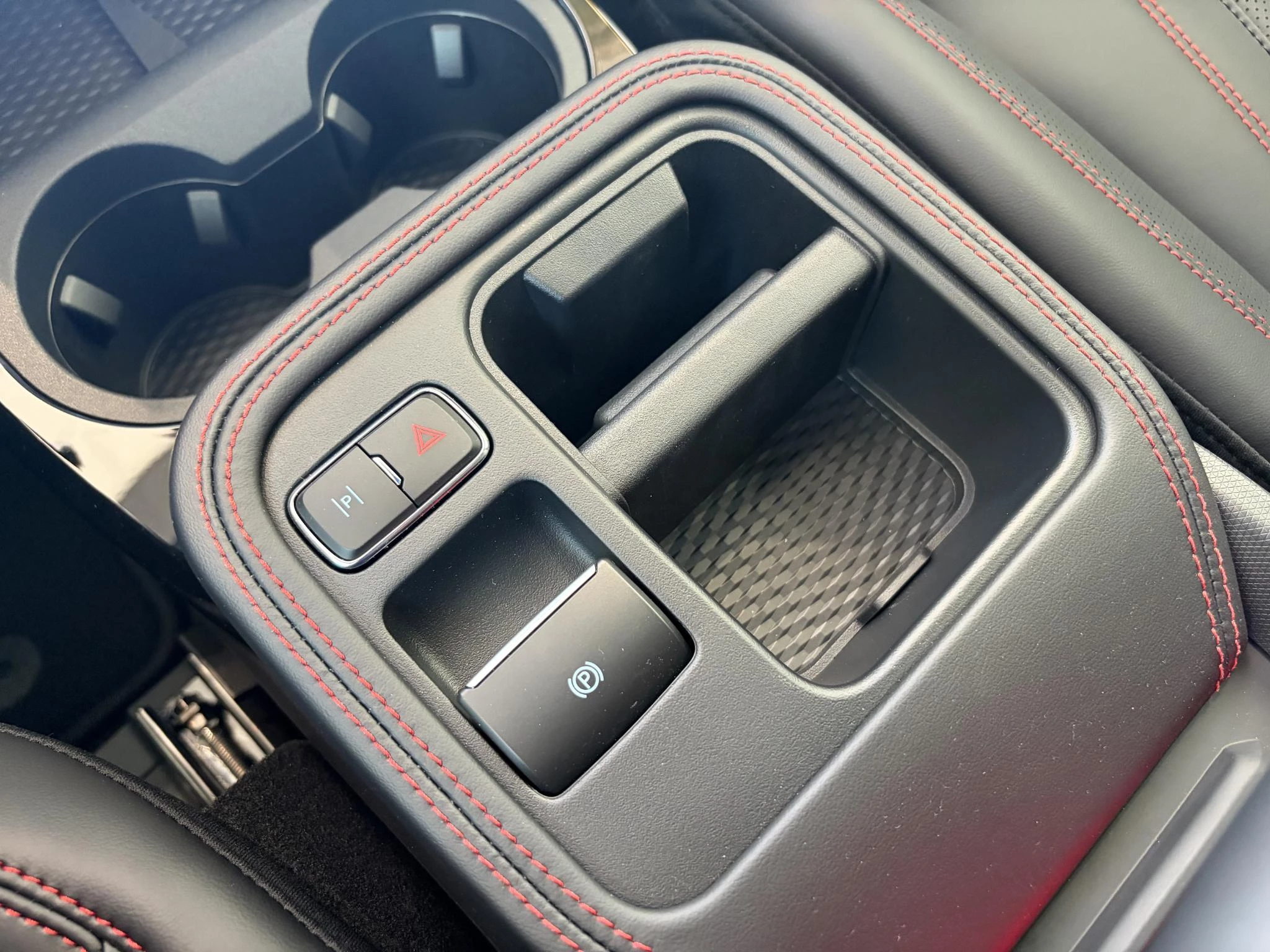 Ford-Mustang Mach-E-image-20