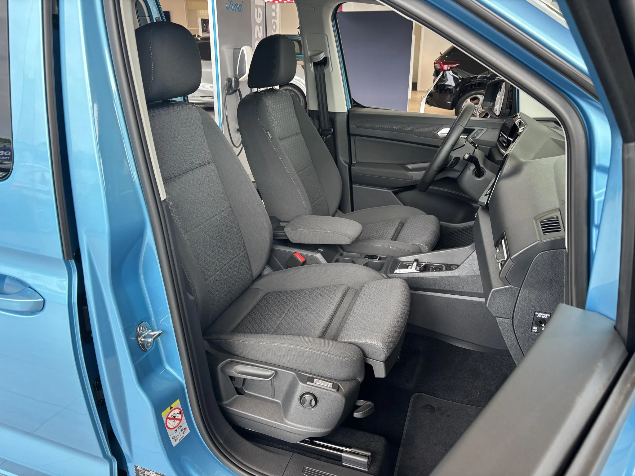 Ford-Tourneo Connect-image-8