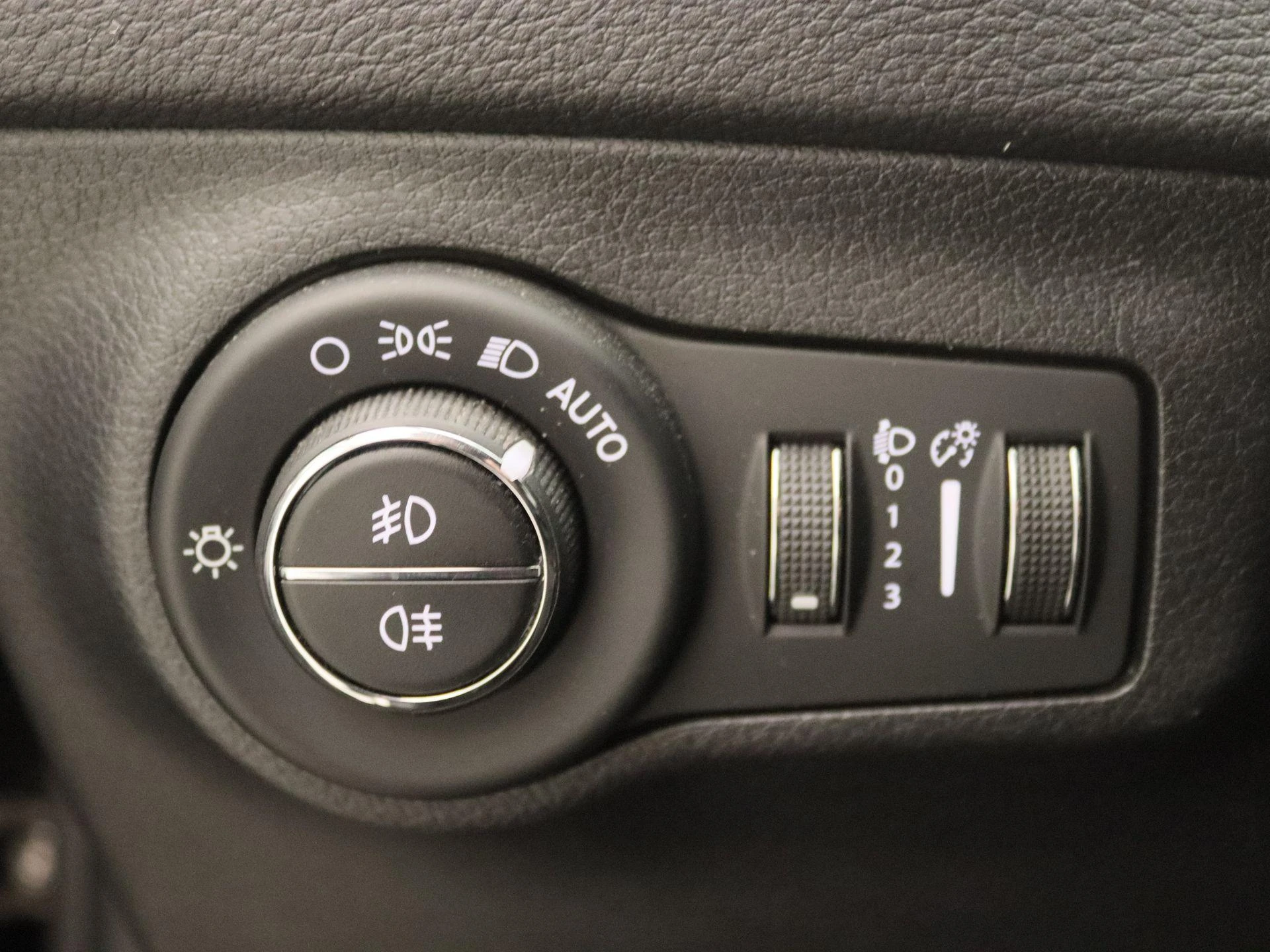 Jeep-Compass-image-19