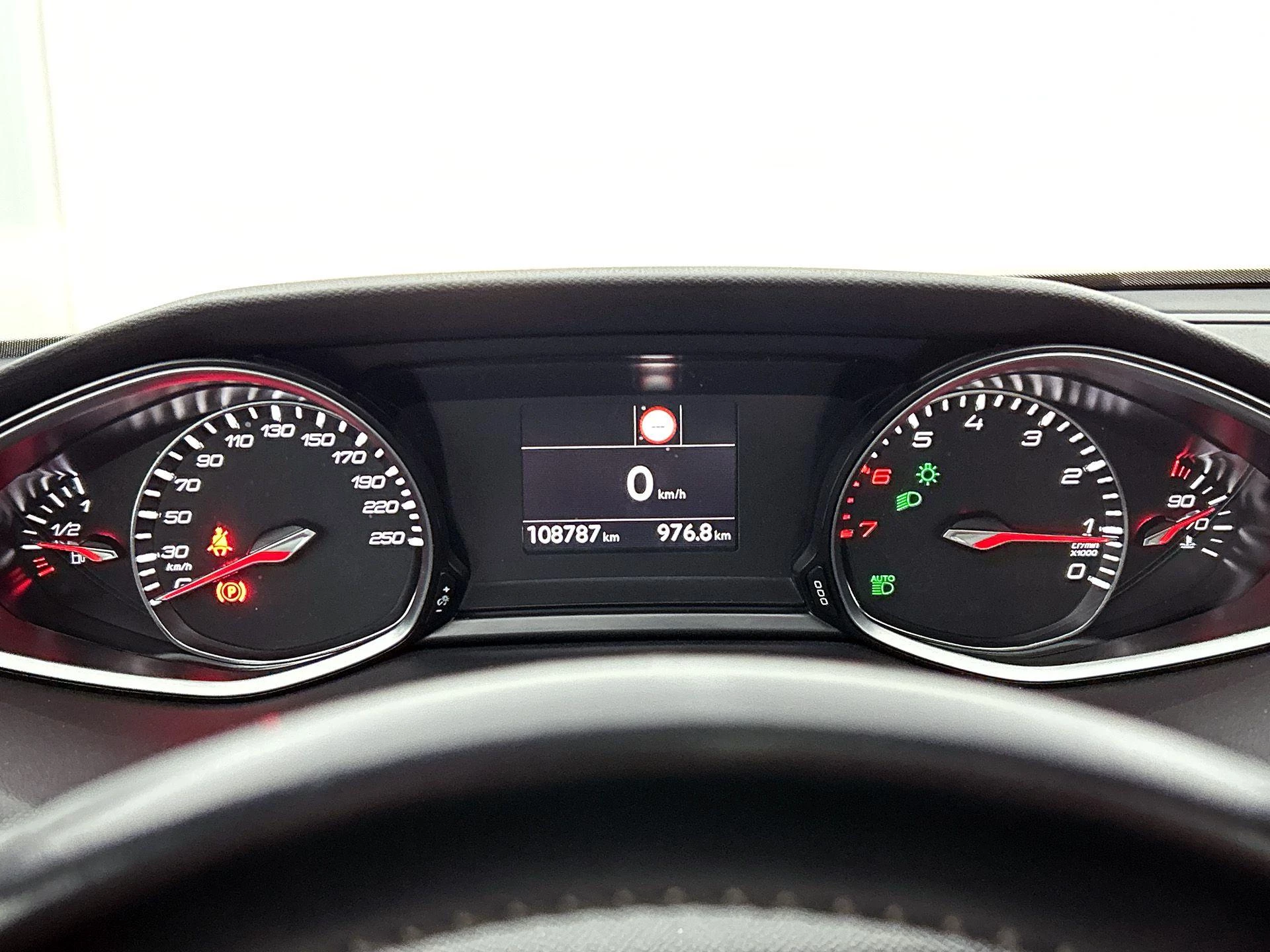 Peugeot-308-image-16