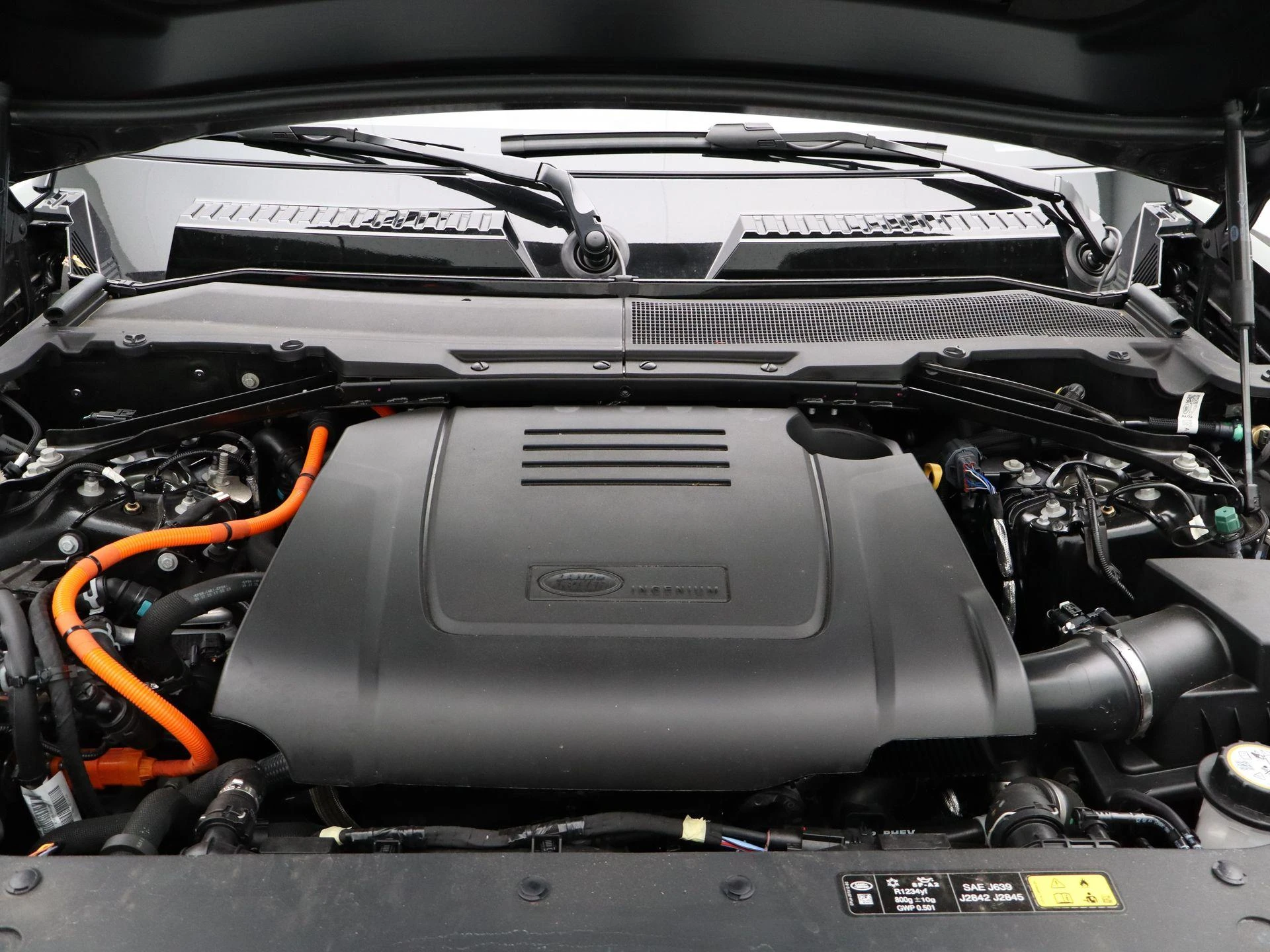 Land Rover Defender 110 2.0 P300e 110 X-Dynamic HSE