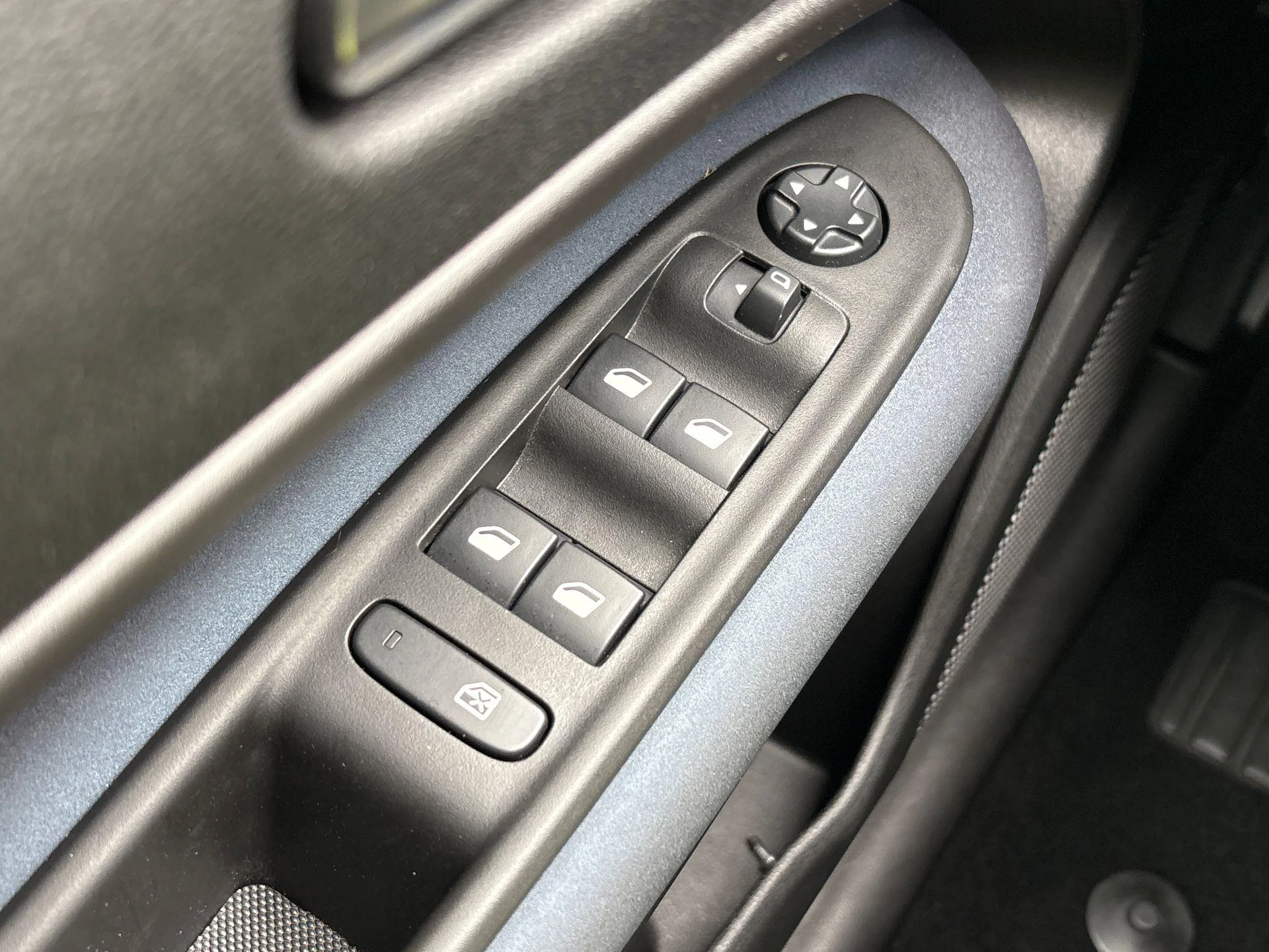 Alfa Romeo Junior Elettrica 54 kWh