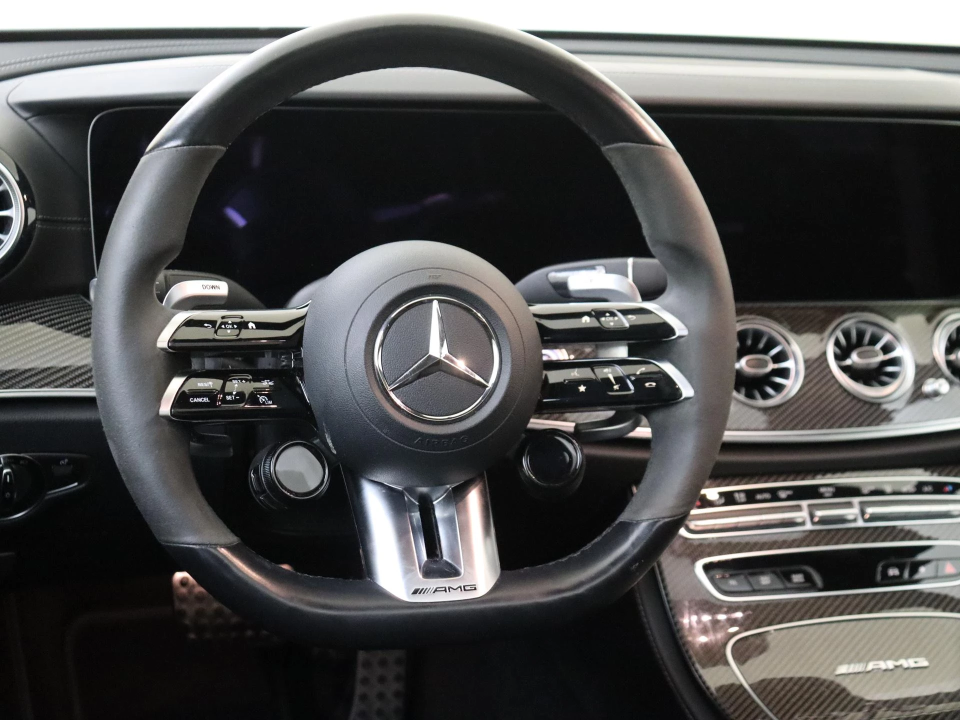 Mercedes-Benz-E-Klasse-image-15