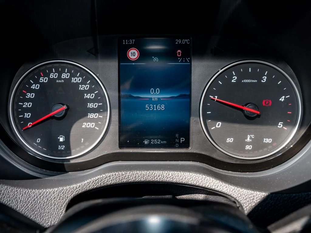 Mercedes-Benz-Sprinter 317-image-14