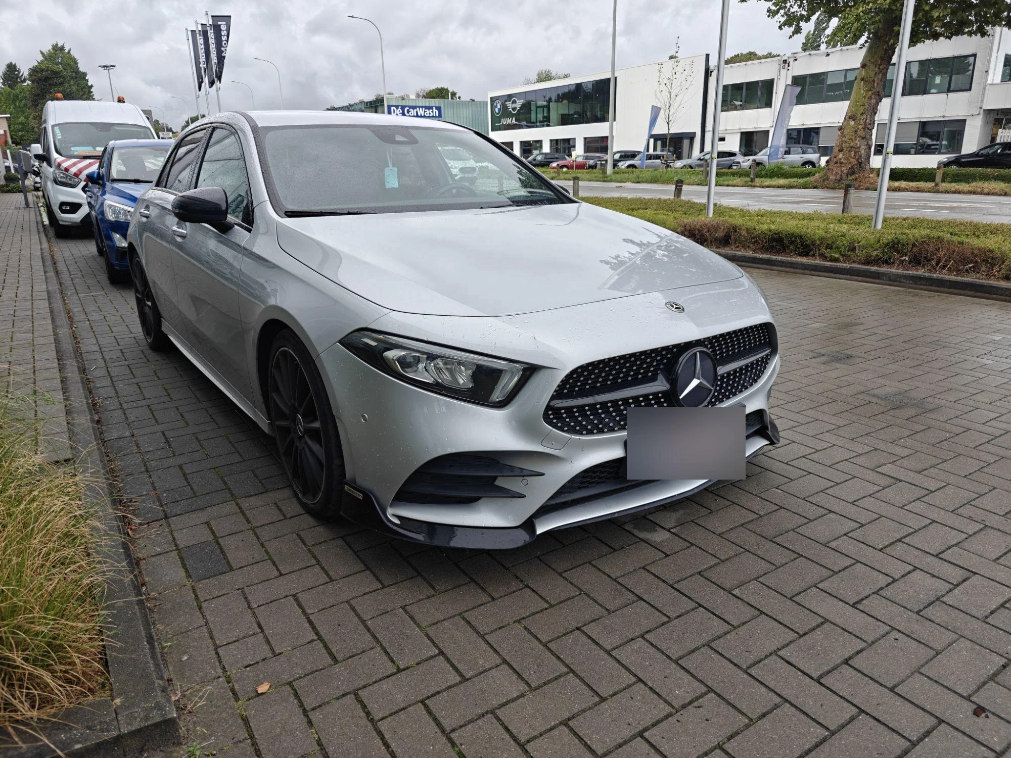Mercedes-Benz-A-Klasse-image-1