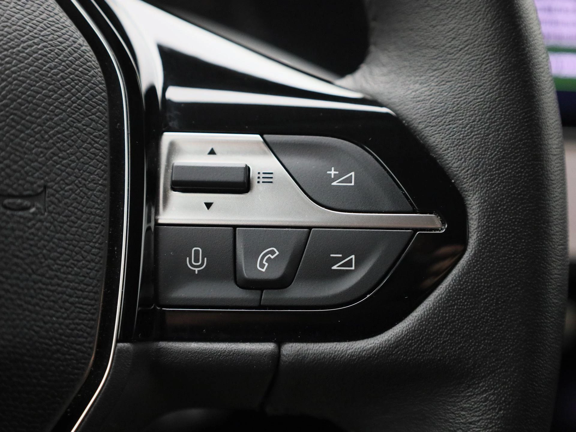 Peugeot-308-image-21