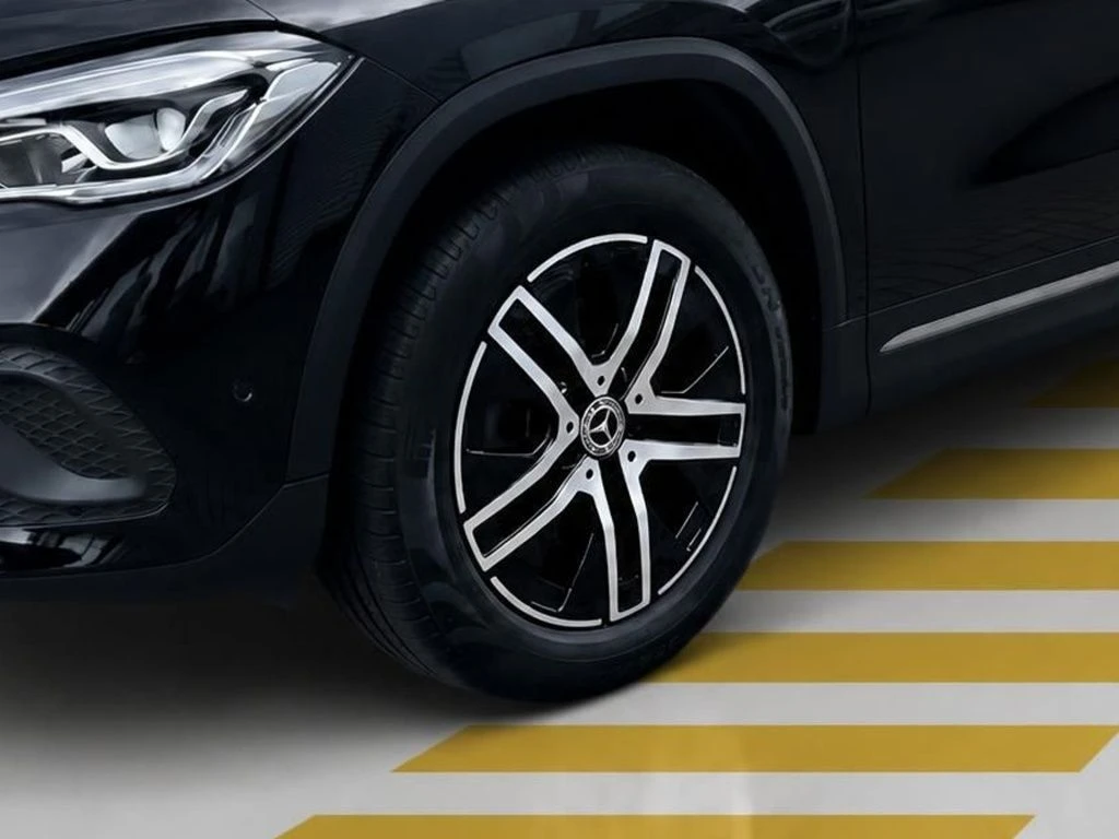 Mercedes-Benz-GLA 250 e-image-5