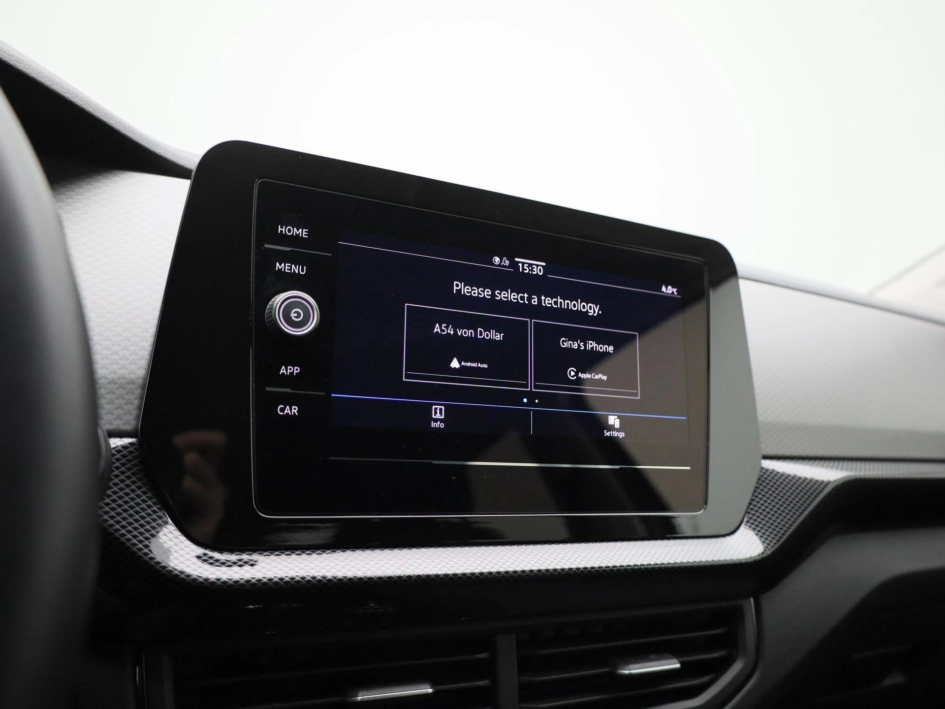 Volkswagen-T-Cross-image-24