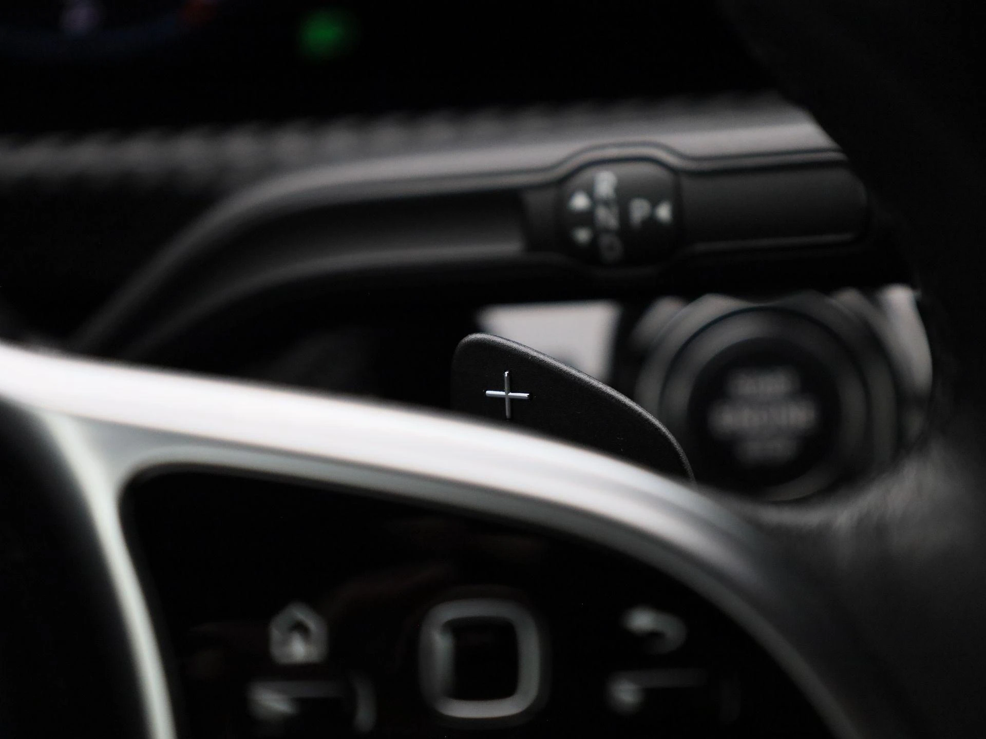 Mercedes-Benz-CLA-image-24