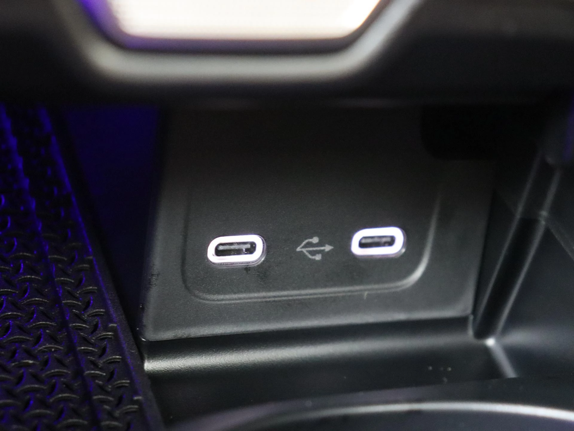 Mercedes-Benz-C-Klasse-image-20