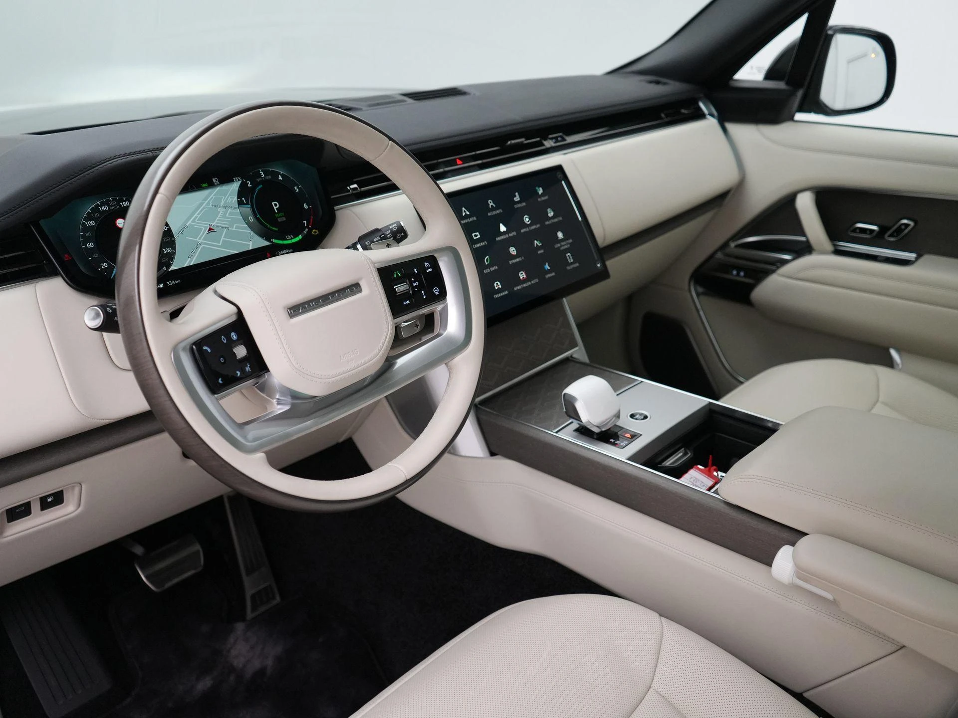 Land Rover-Range Rover-image-38