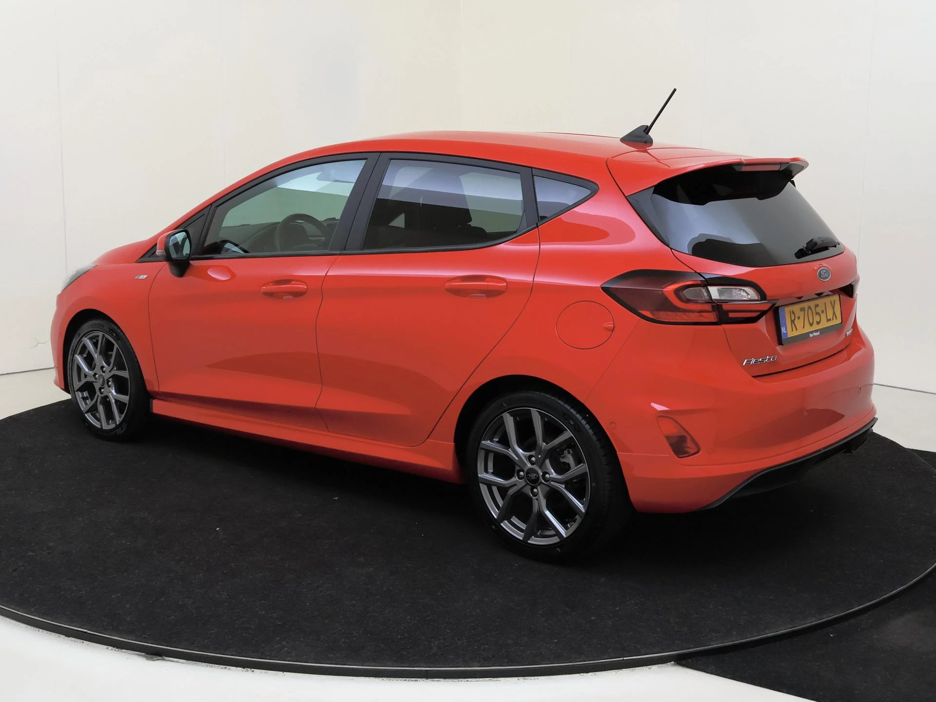 Ford-Fiesta-image-2
