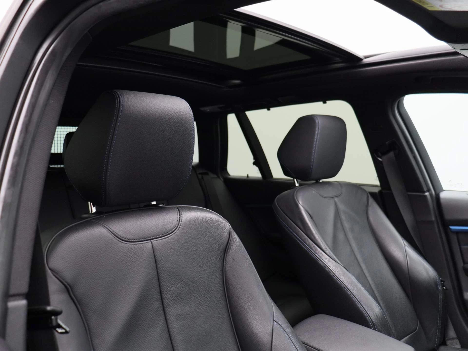 BMW-3 Serie-image-41