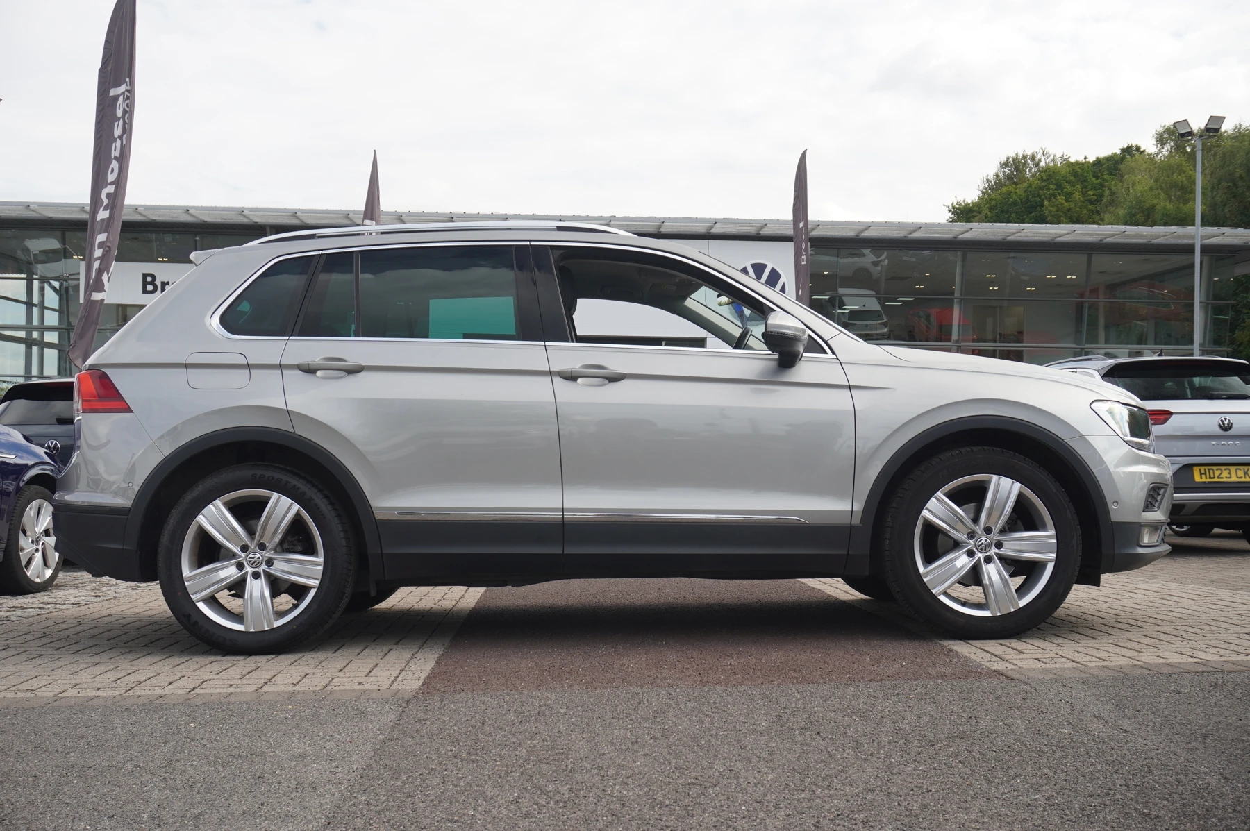 Volkswagen-Tiguan-image-3