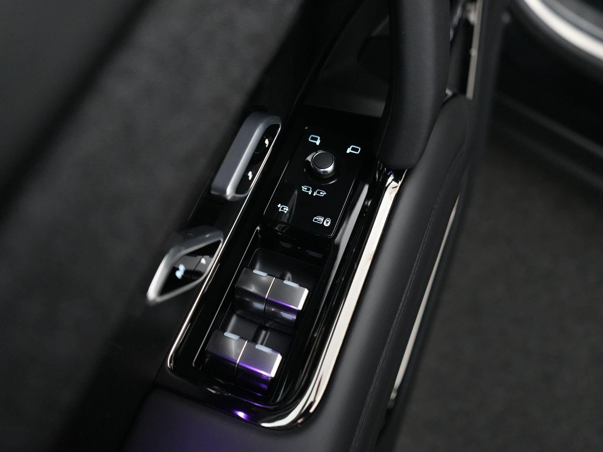 Land Rover-Range Rover Sport-image-35