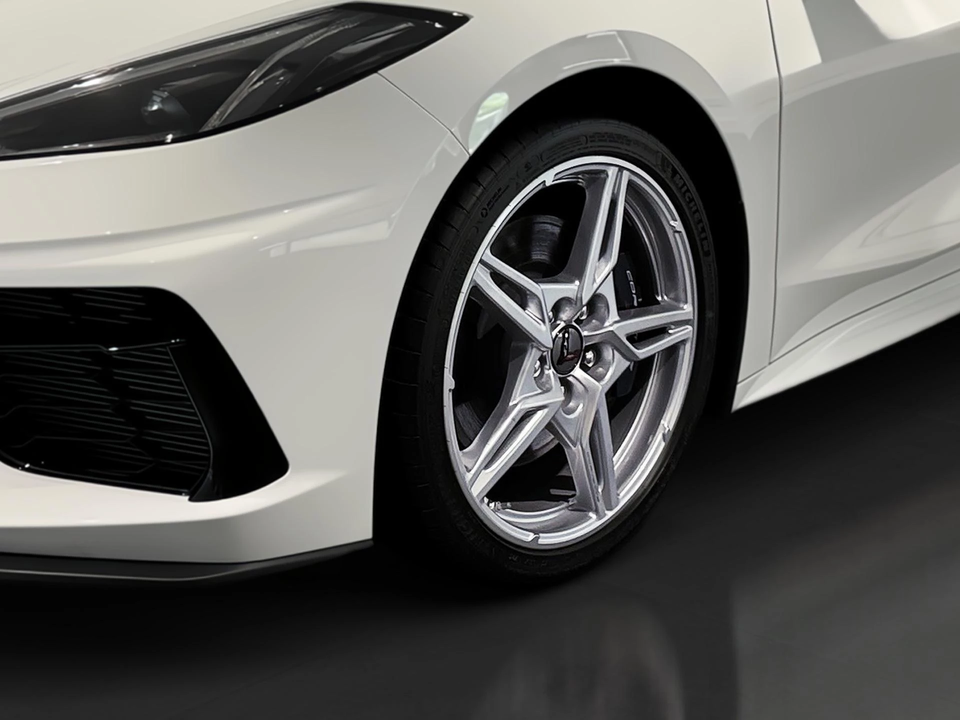 Chevrolet-Corvette-image-4