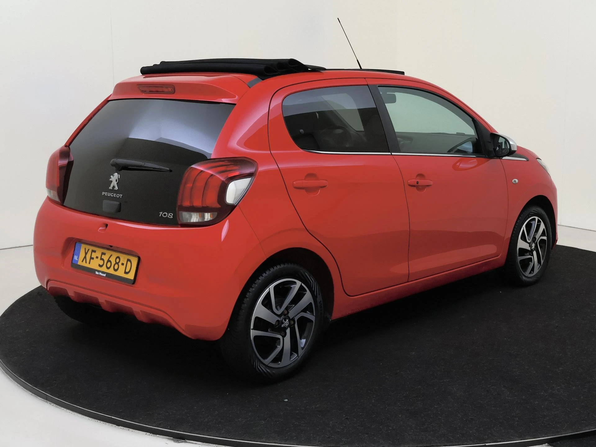 Peugeot-108-image-7