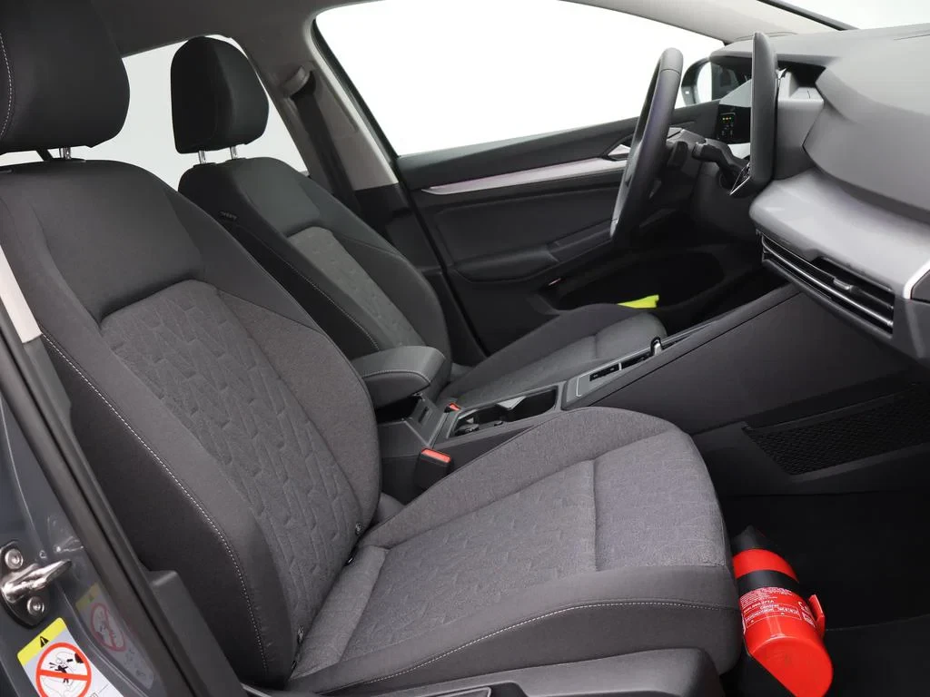 Volkswagen-Golf-image-11