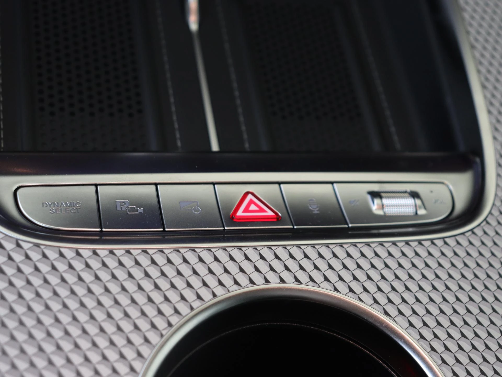 Mercedes-Benz-C-Klasse-image-20